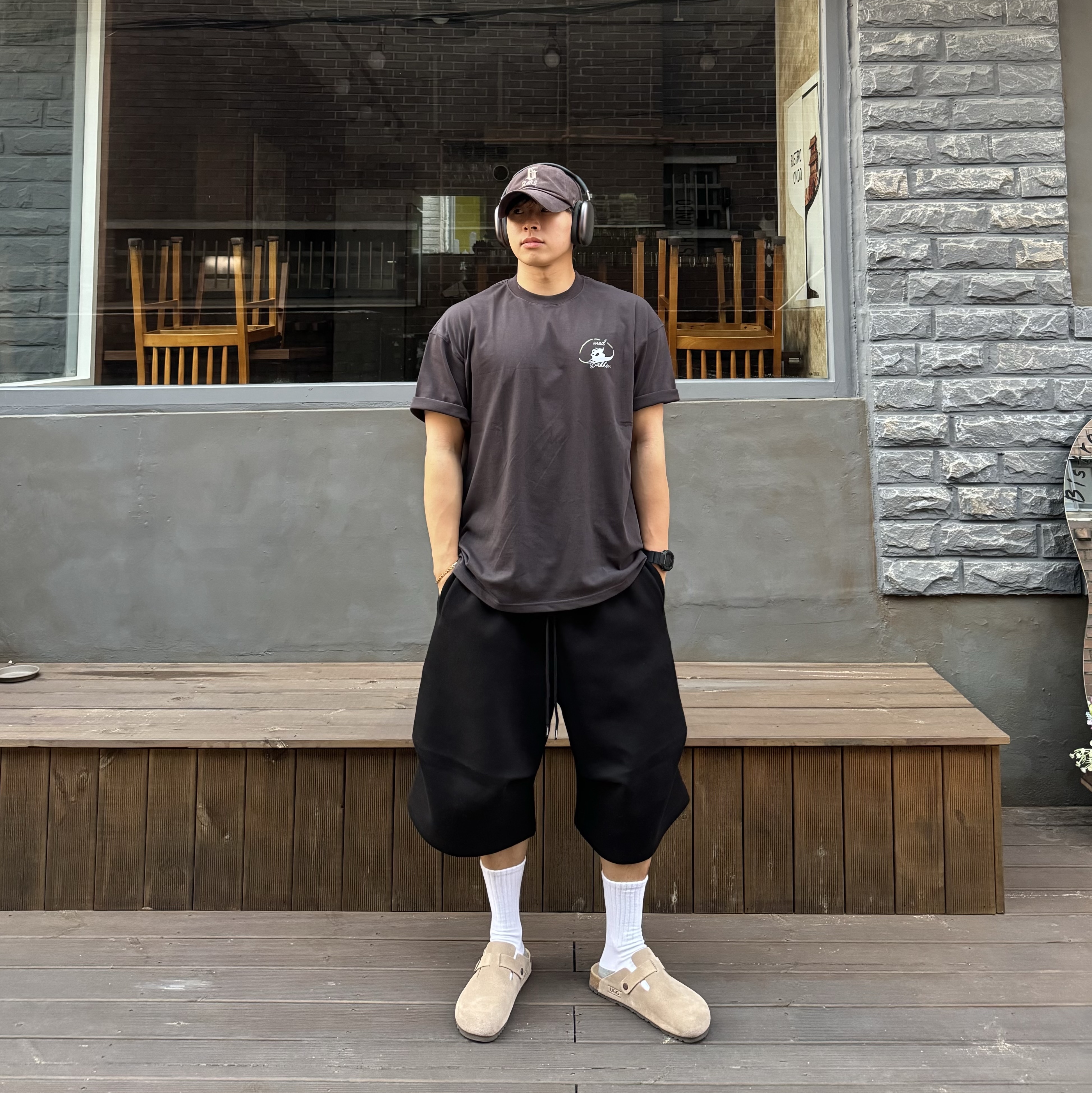 Nonnod Scuba Shorts Black, Apple AirPods Max Lightning Space Gray (Korean Ver.) 착용 스타일 - 2