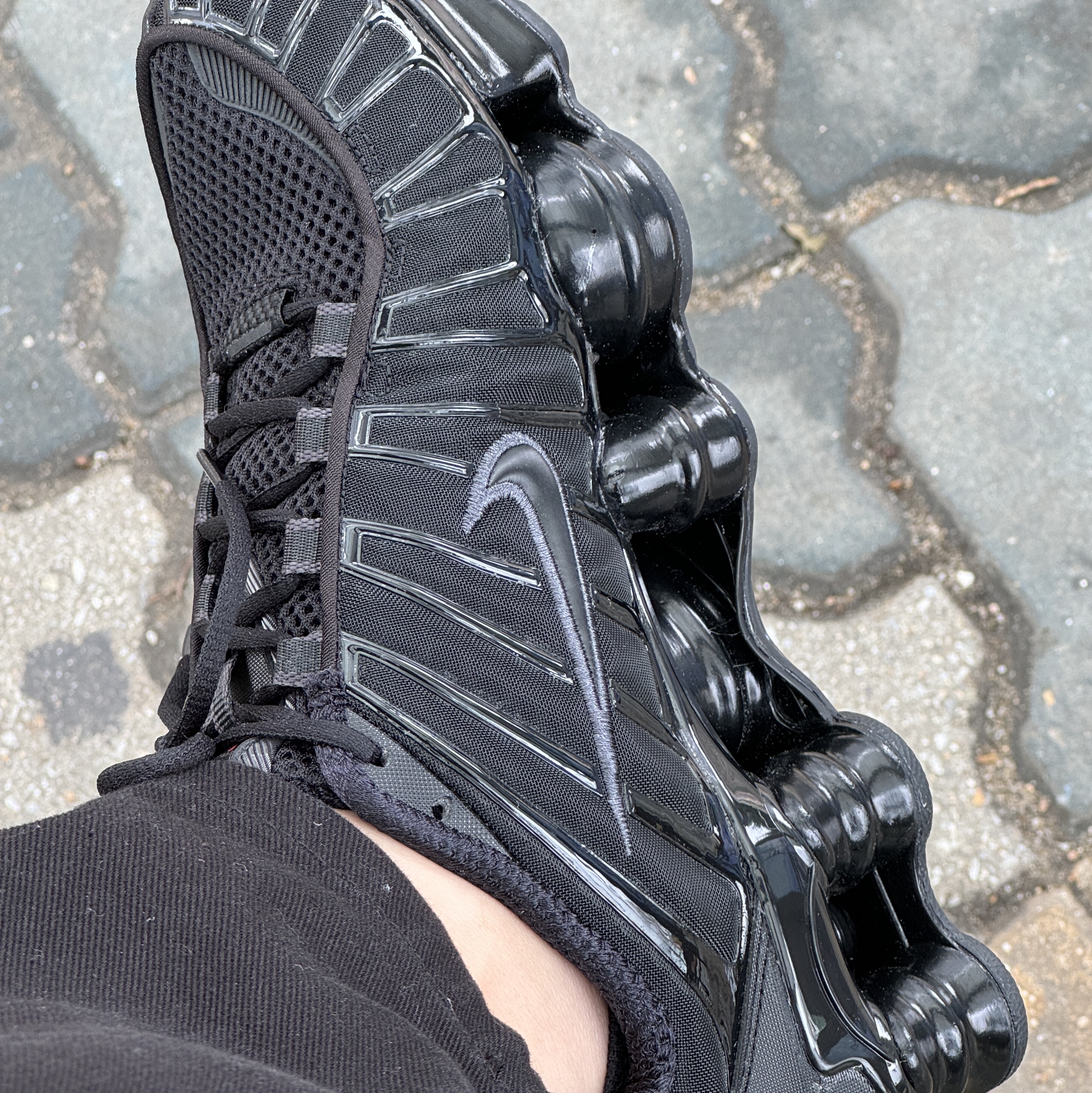 (W) Nike Shox TL Black and Max Orange 착용 스타일