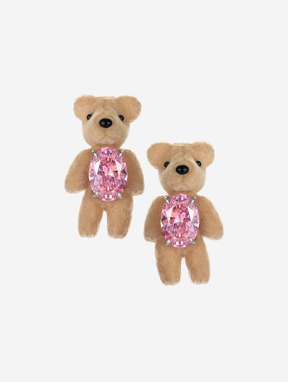 Yvmin Furry Bear Pearl Necklace Brown - 24FW, Yvmin Mini Flocked Bear Earrings Pink - 24FW 착용 스타일 - 6