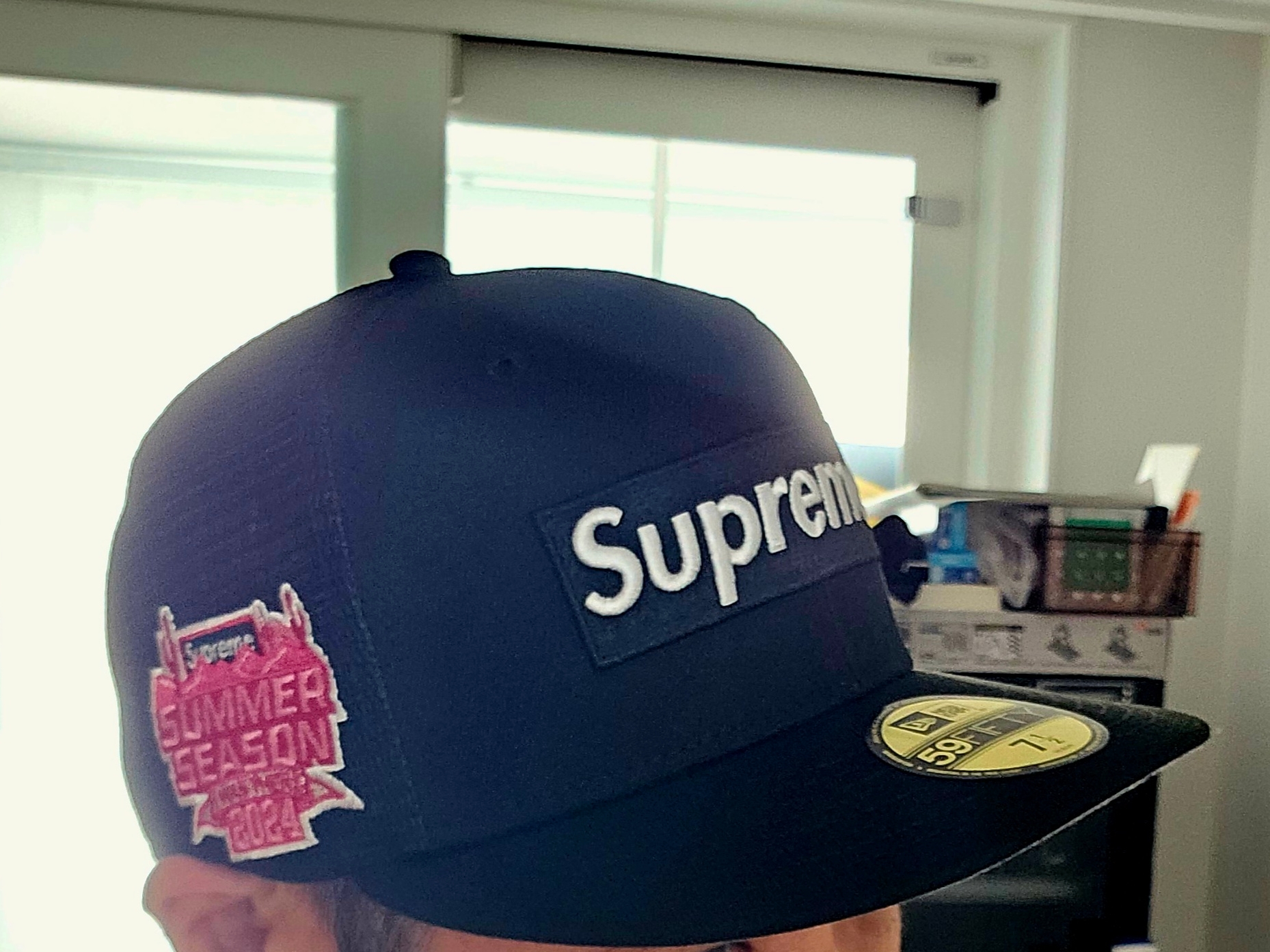 Supreme Box Logo Mesh Back New Era Black - 24SS 착용 스타일 - 6
