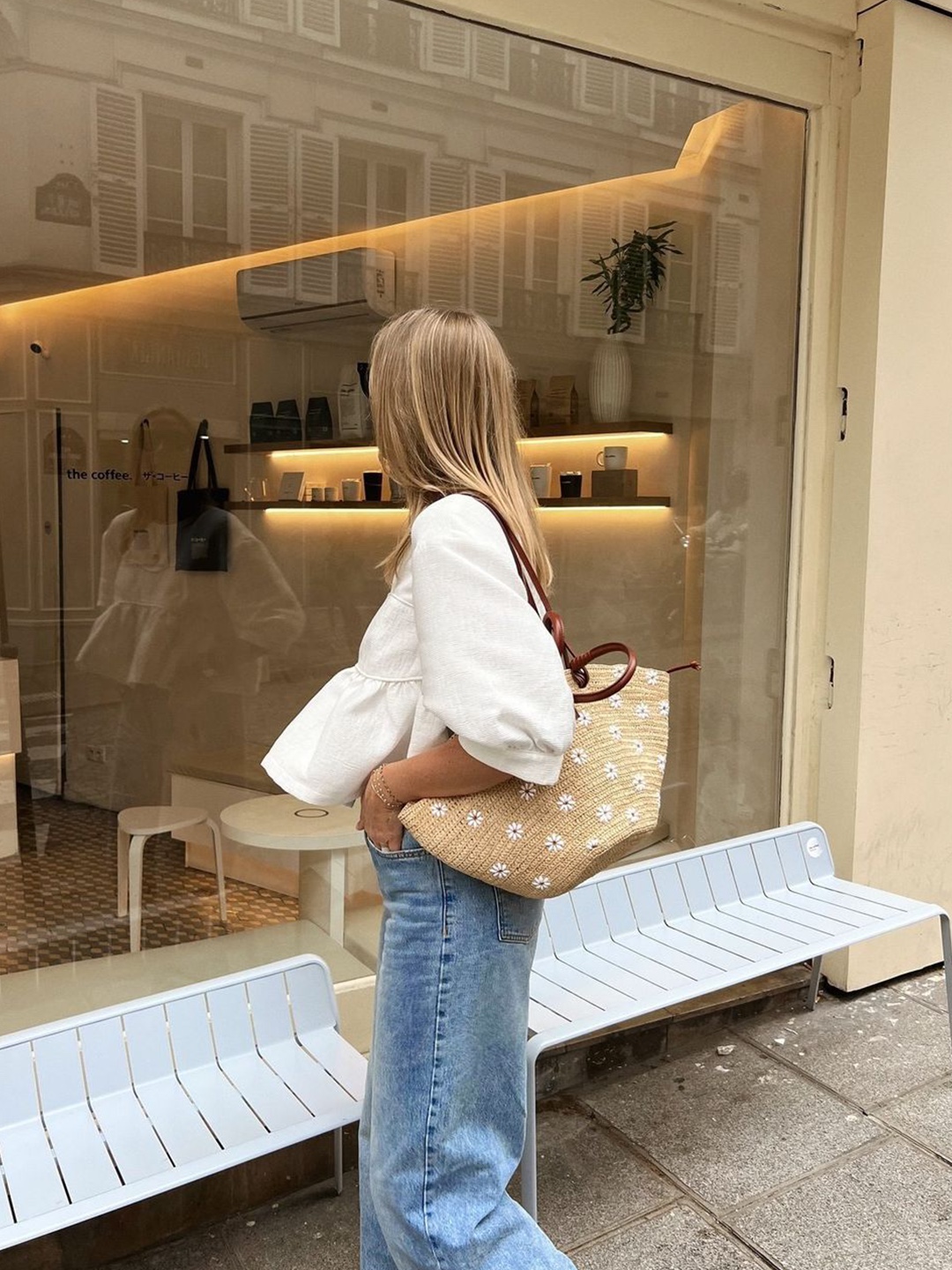 Helen Kaminski Small Pinimil Bridle Raffia Tote Bag Natural Tan, Isabel Marant Cadix Raffia and Leather Mini Basket Bag Natural Cognac - 24SS 착용 스타일 - 2