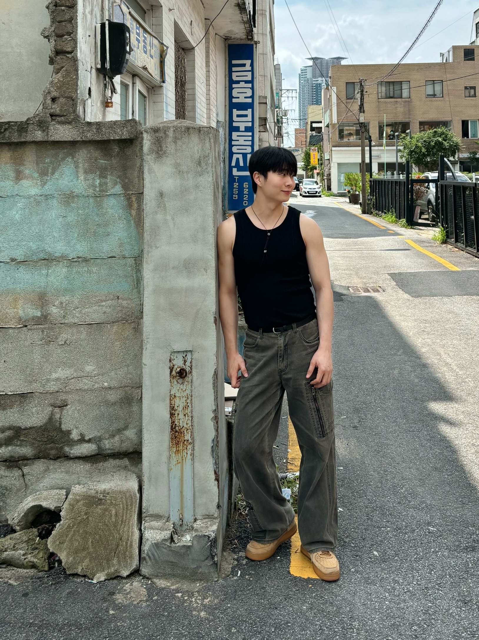 YOUCHE UT Necklace 002, Nike Air Force 1 '07 WB Flax 착용 스타일