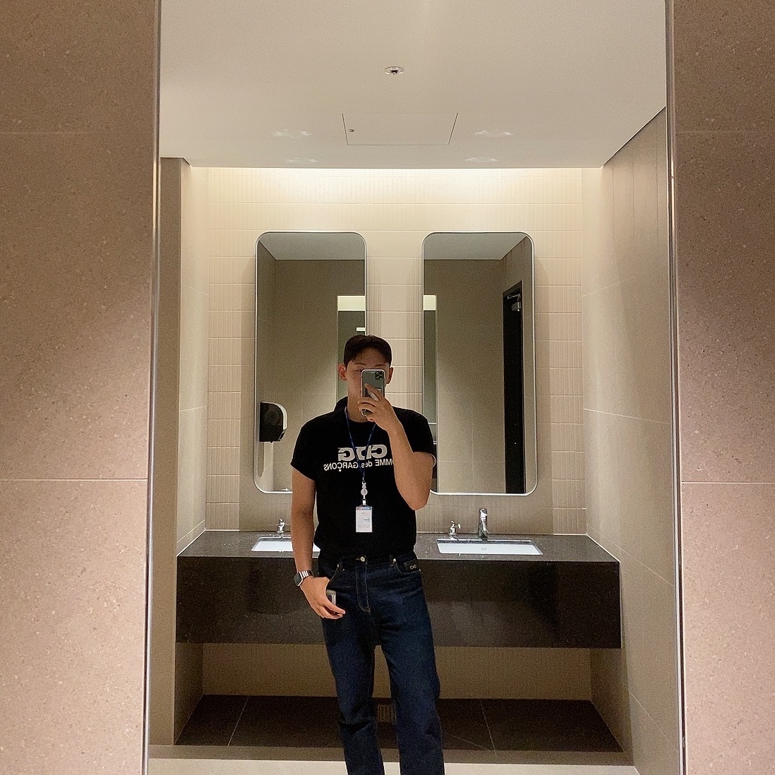 CDG Logo T-Shirt Black 착용 스타일