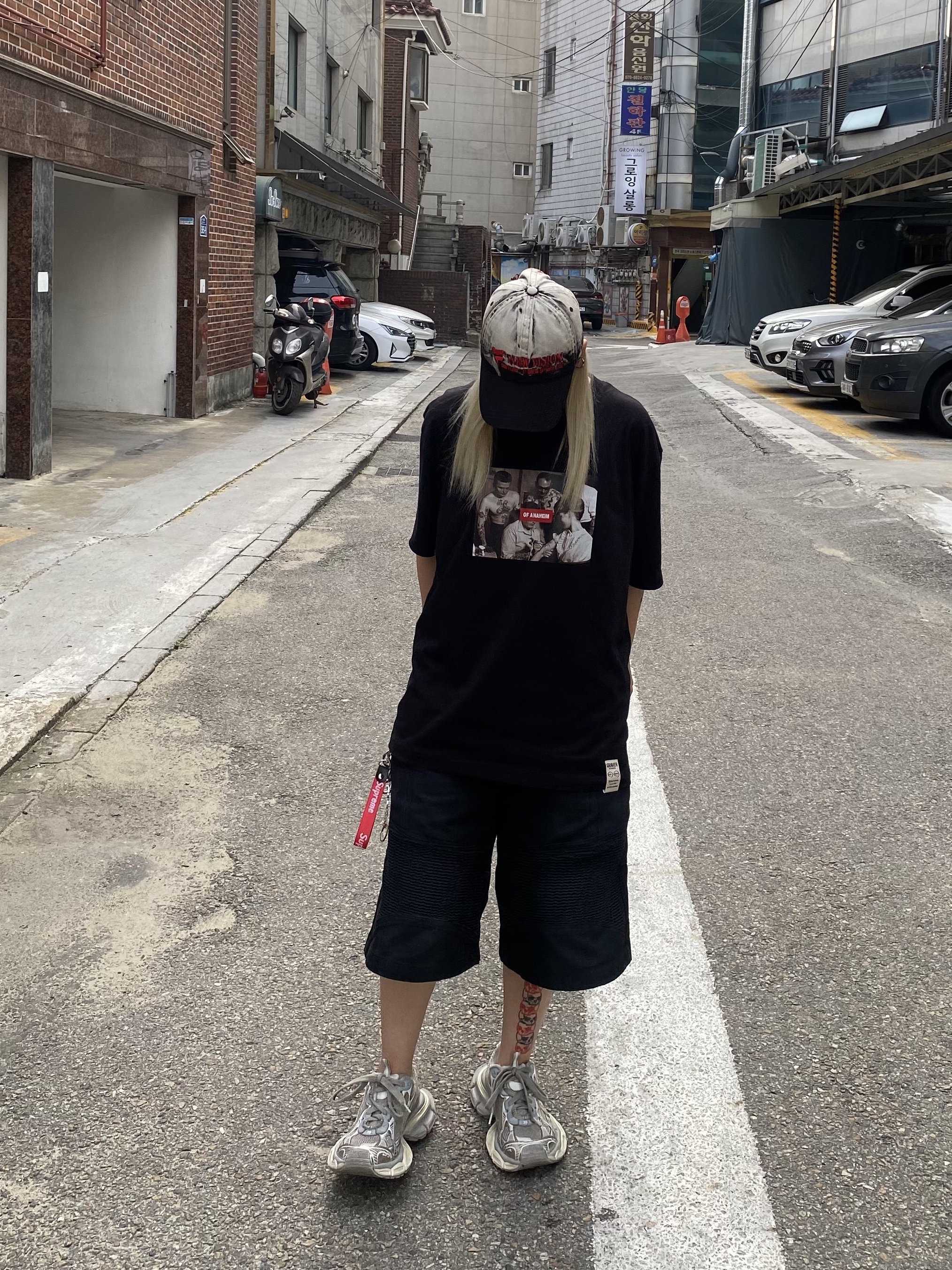 (W) Balenciaga 3XL Sneakers Light Beige, ETCE Fadeout Cap Black 착용 스타일 - 2