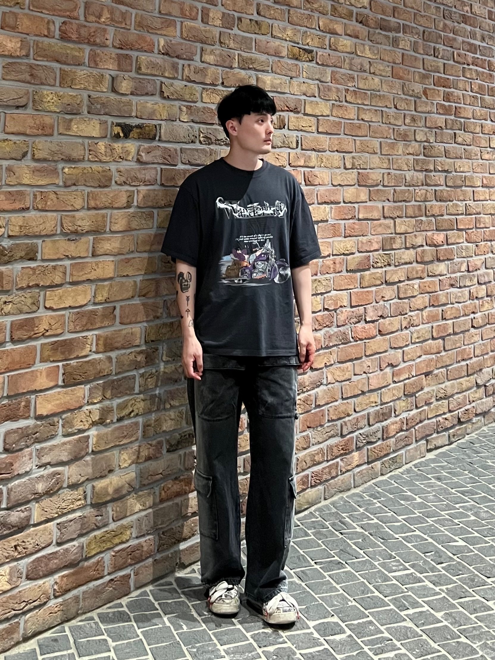 NONFLOOR Best Rock Band T-Shirt Washed Charcoal 착용 스타일 - 1