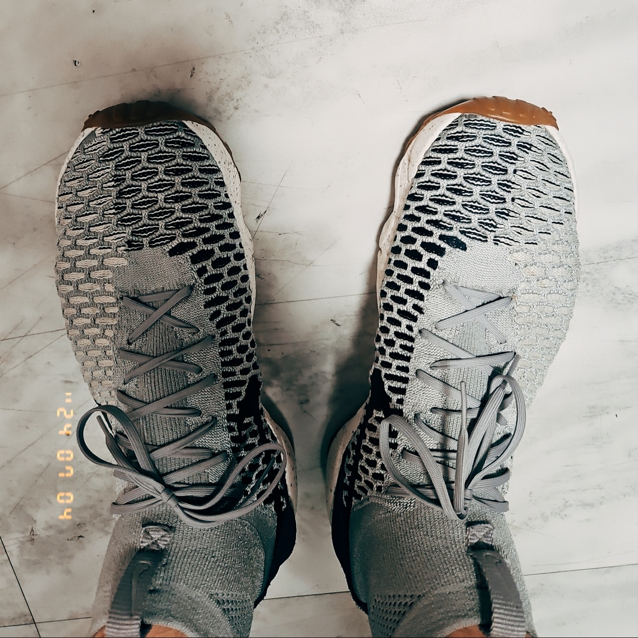 Nike Air Footscape Magista Flyknit Wolf Grey Dark Obsidian 착용 스타일