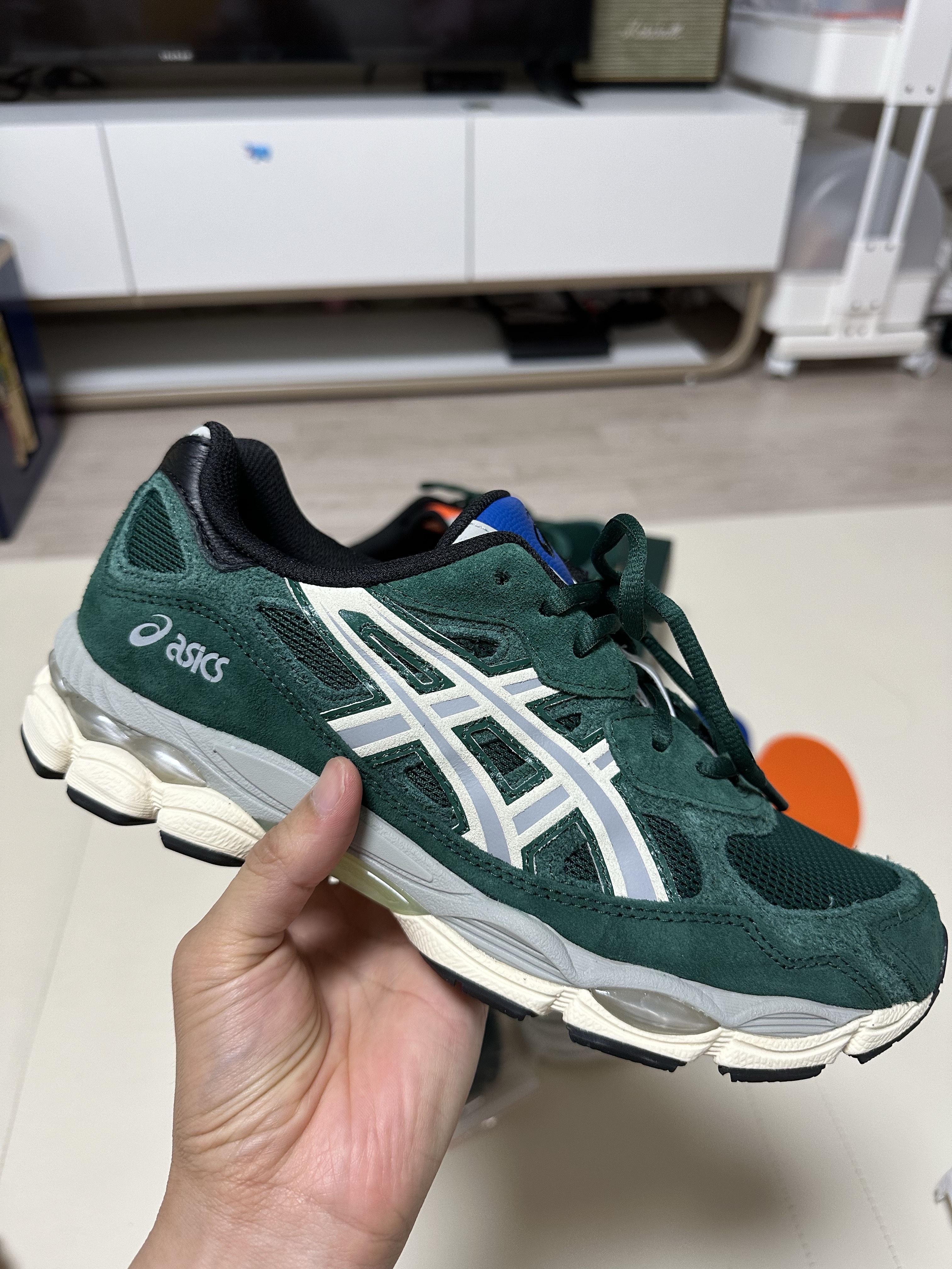 Asics x Ballaholic Gel-NYC Jewel Green Ivory 착용 스타일 - 2