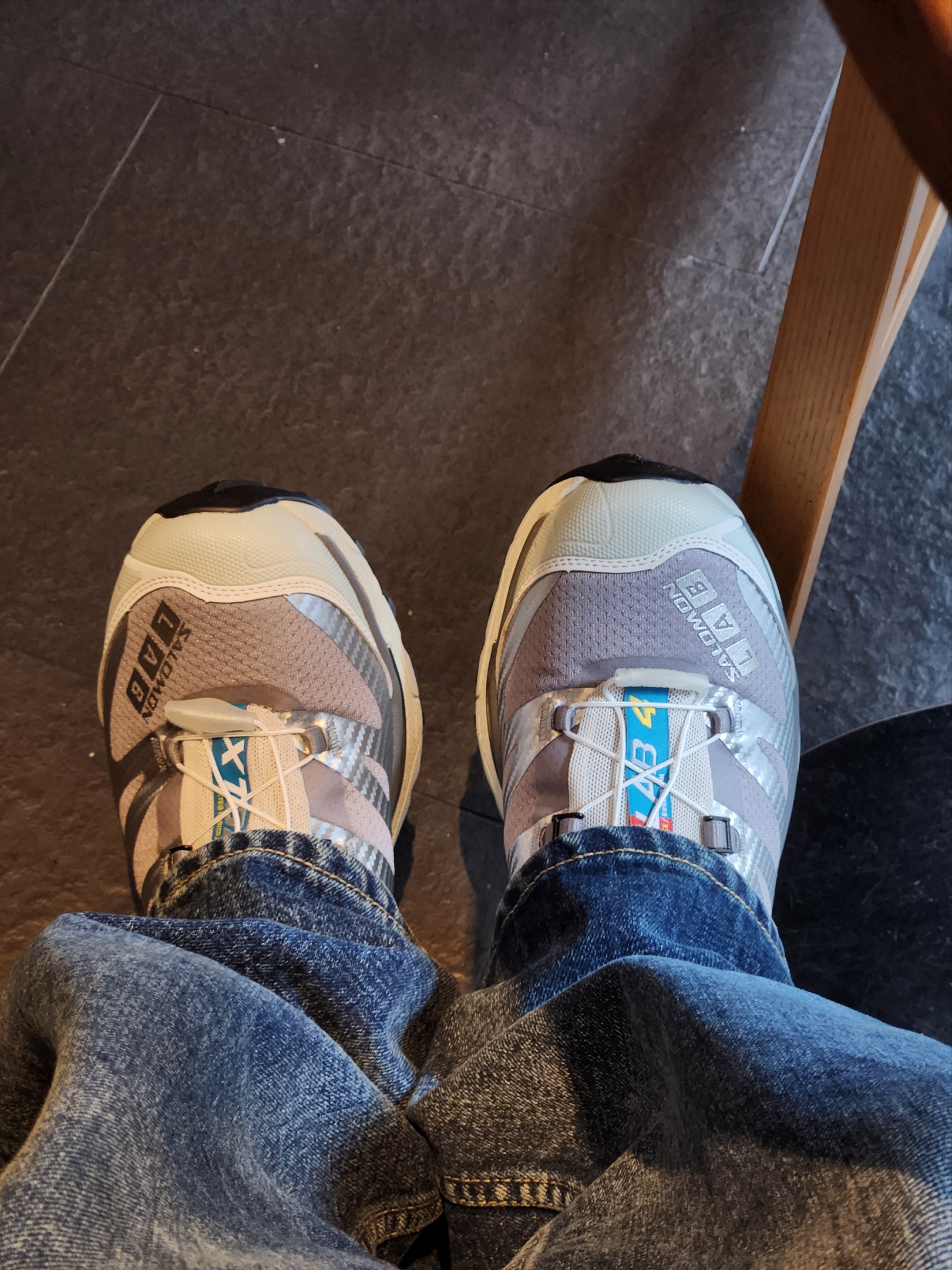 Salomon XT-4 OG Sharkskin Dawn Blue 착용 스타일