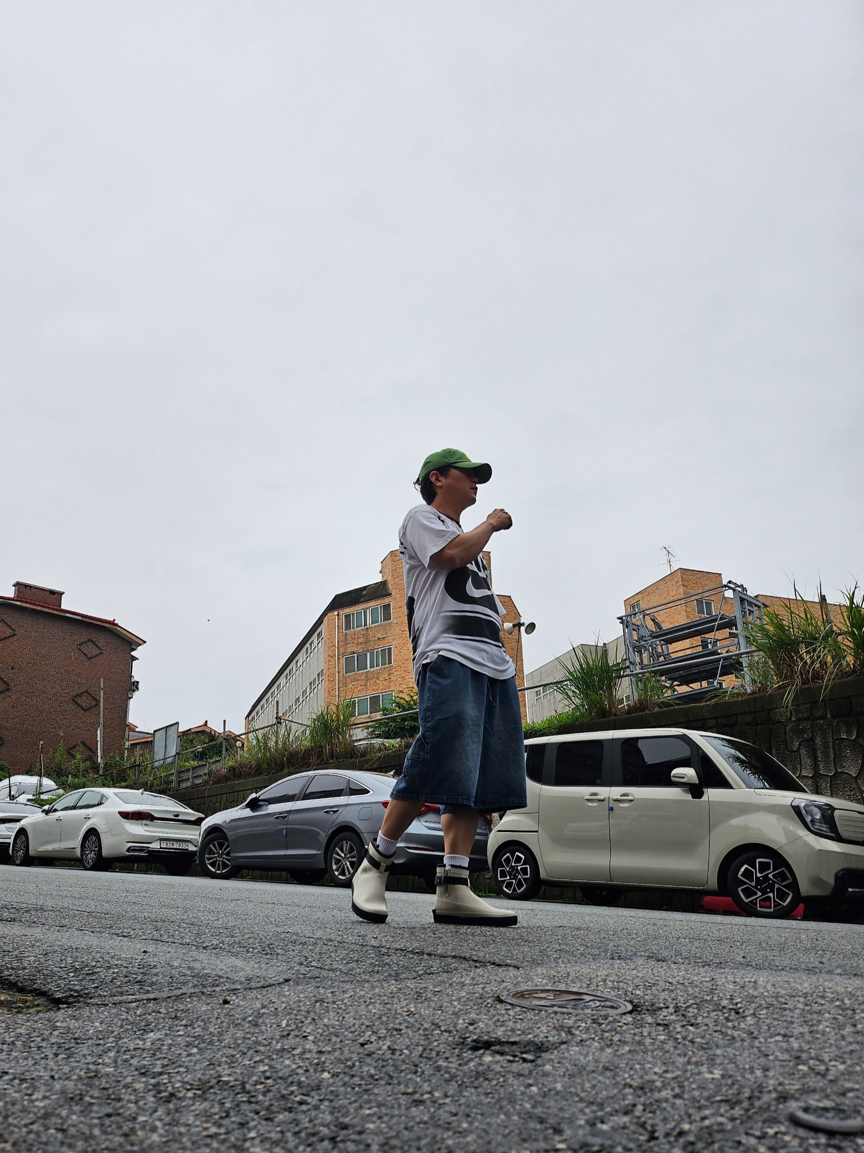 Nike NRG Massive DEPT T-Shirt White - Asia, Moonstar 810s ET027 Marke Modi White 착용 스타일 - 4