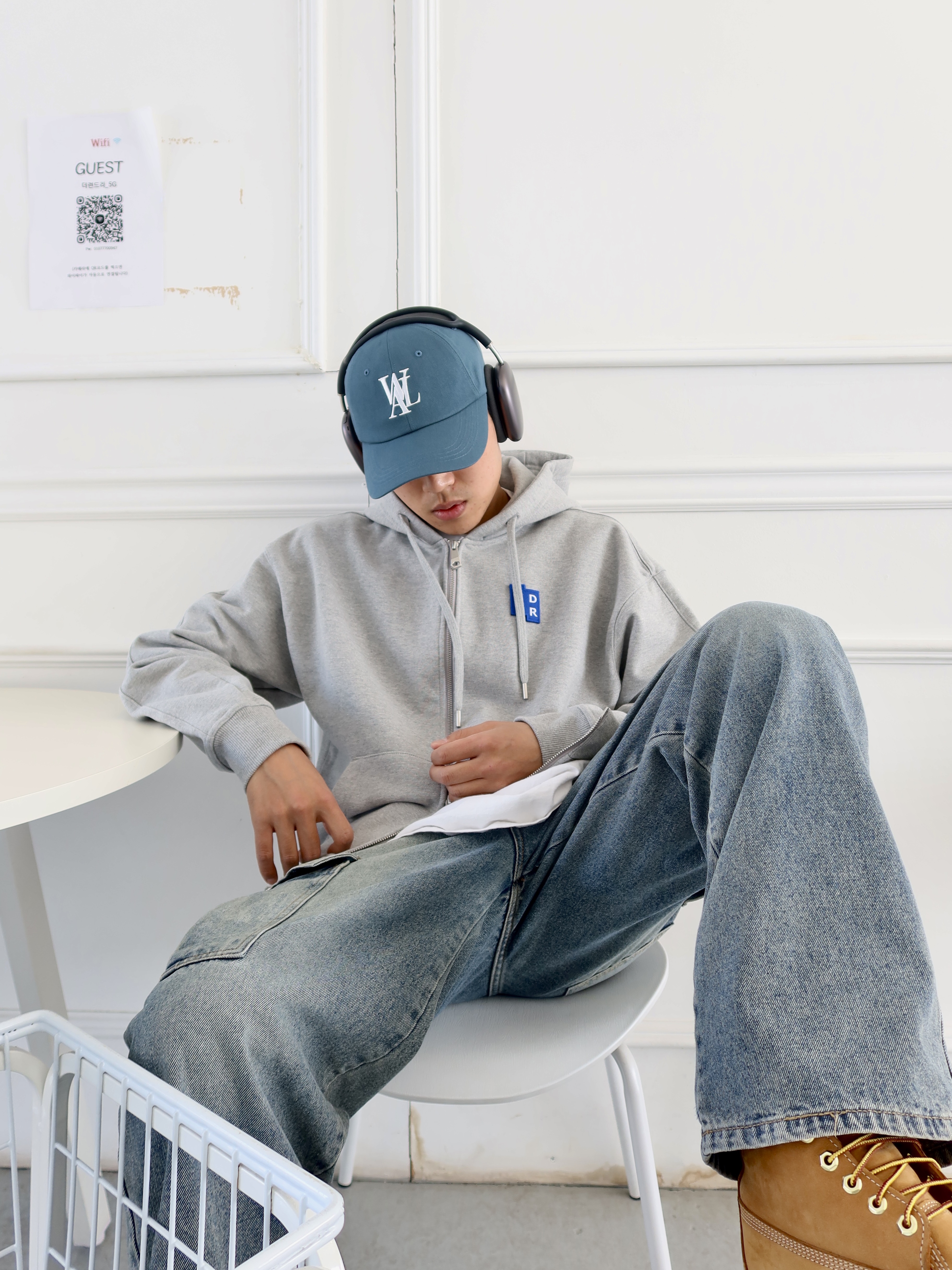 Apple AirPods Max Lightning Space Gray (Korean Ver.), Timberland Premium 6 inch Waterproof Boot Wheat Nubuck - Wide 착용 스타일 - 2