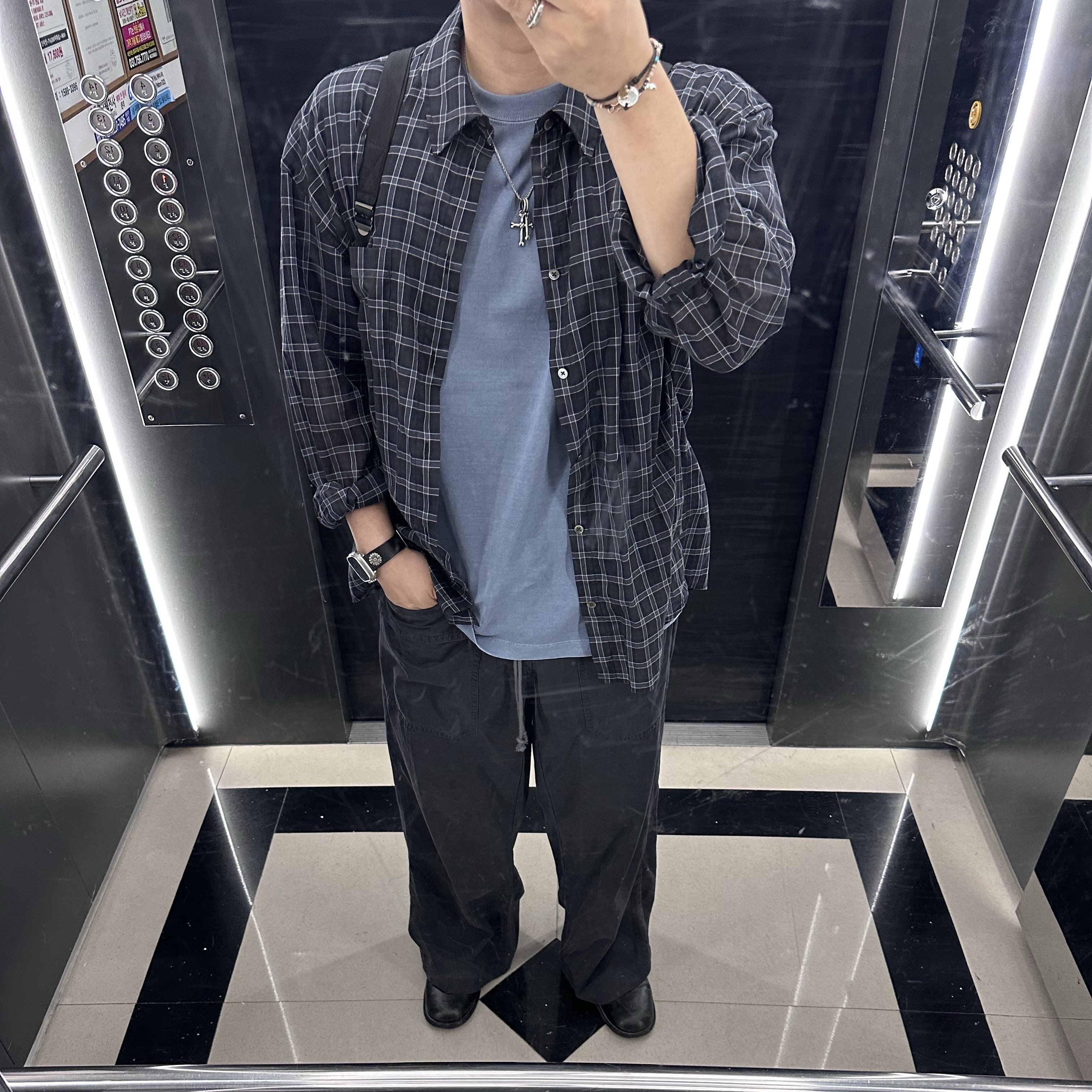 Polyteru Human Index Human Regular 1/2 T-Shirt Dyed Blue, Polyteru Para Pants (Baker Pants) Striped (OG ver.) Dark Charcoal Navy 착용 스타일