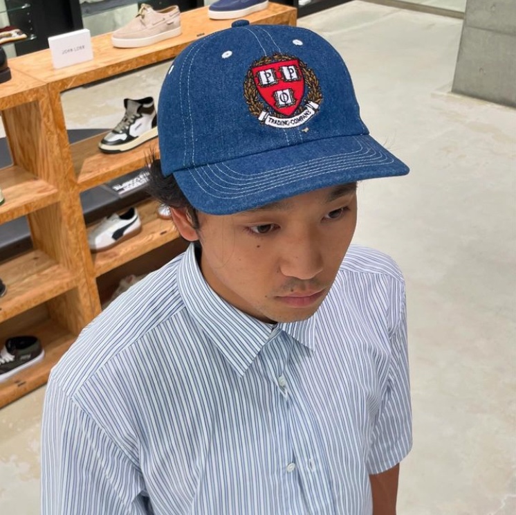 Pop Trading Company Crest Sixpanel Hat Rinse Denim 착용 스타일 - 1