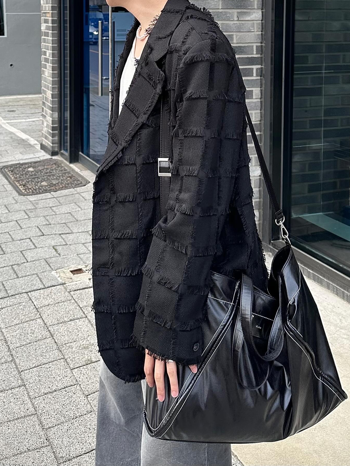 Matin Kim Big Coating Tote Bag Black, Nike Air Force 1 '07 Low White 착용 스타일 - 1