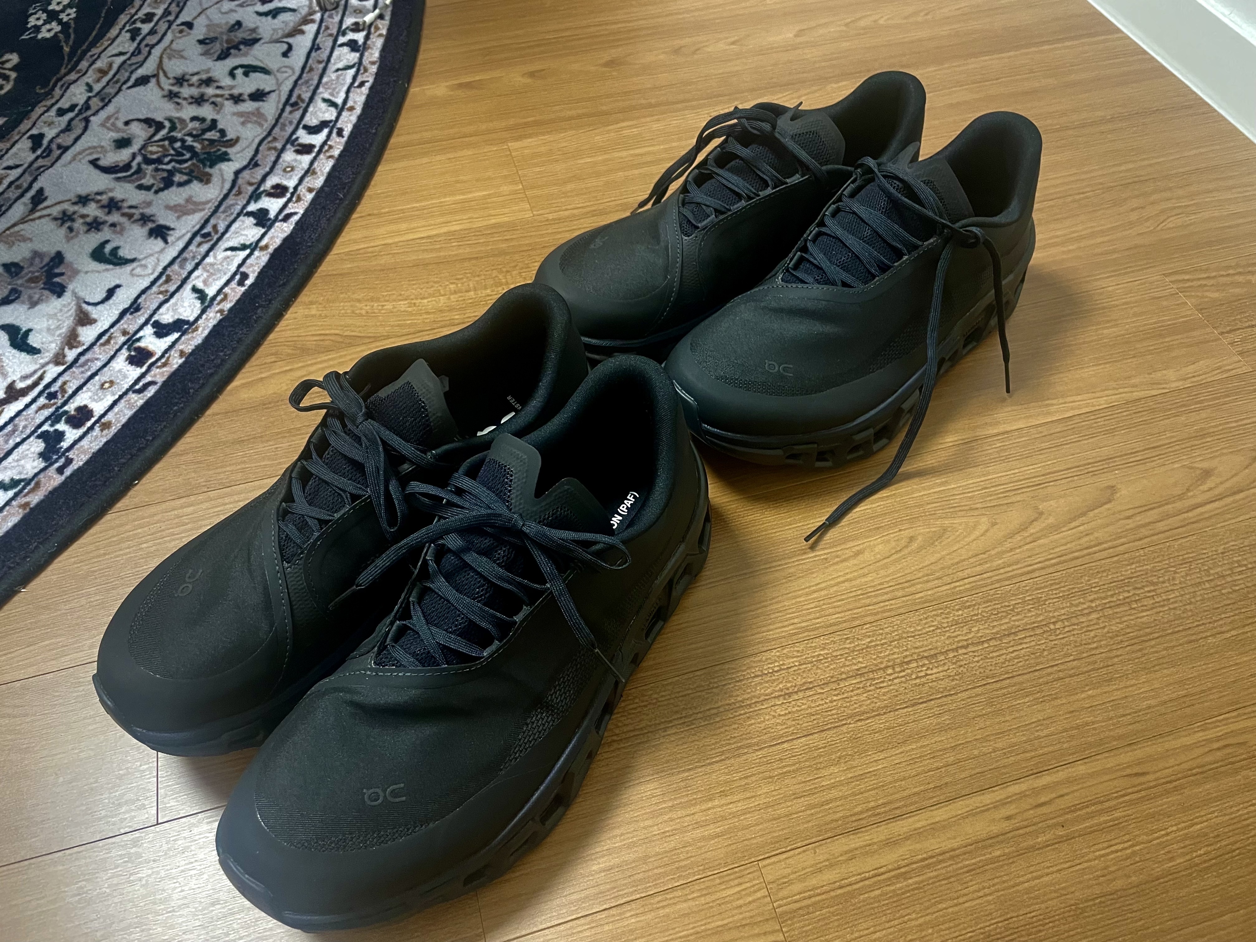 (W) On Running x Post Archive Faction (Paf) Cloudmonster 2 Black Magnet 착용 스타일