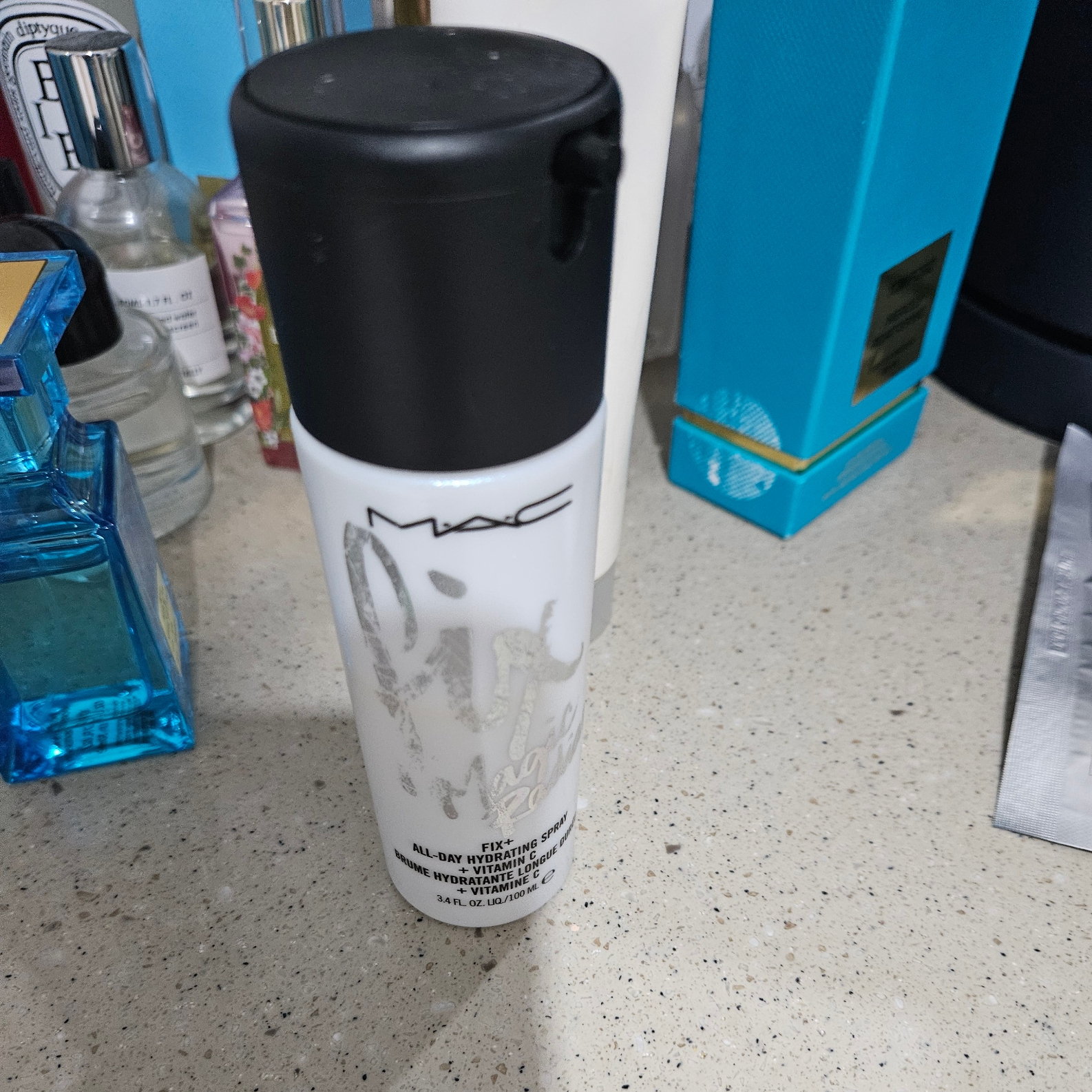 Tom Ford Neroli Portofino Eau De Parfum 100ml, Mac Prep + Pime Fix+ Mattifying Mist 착용 스타일 - 2