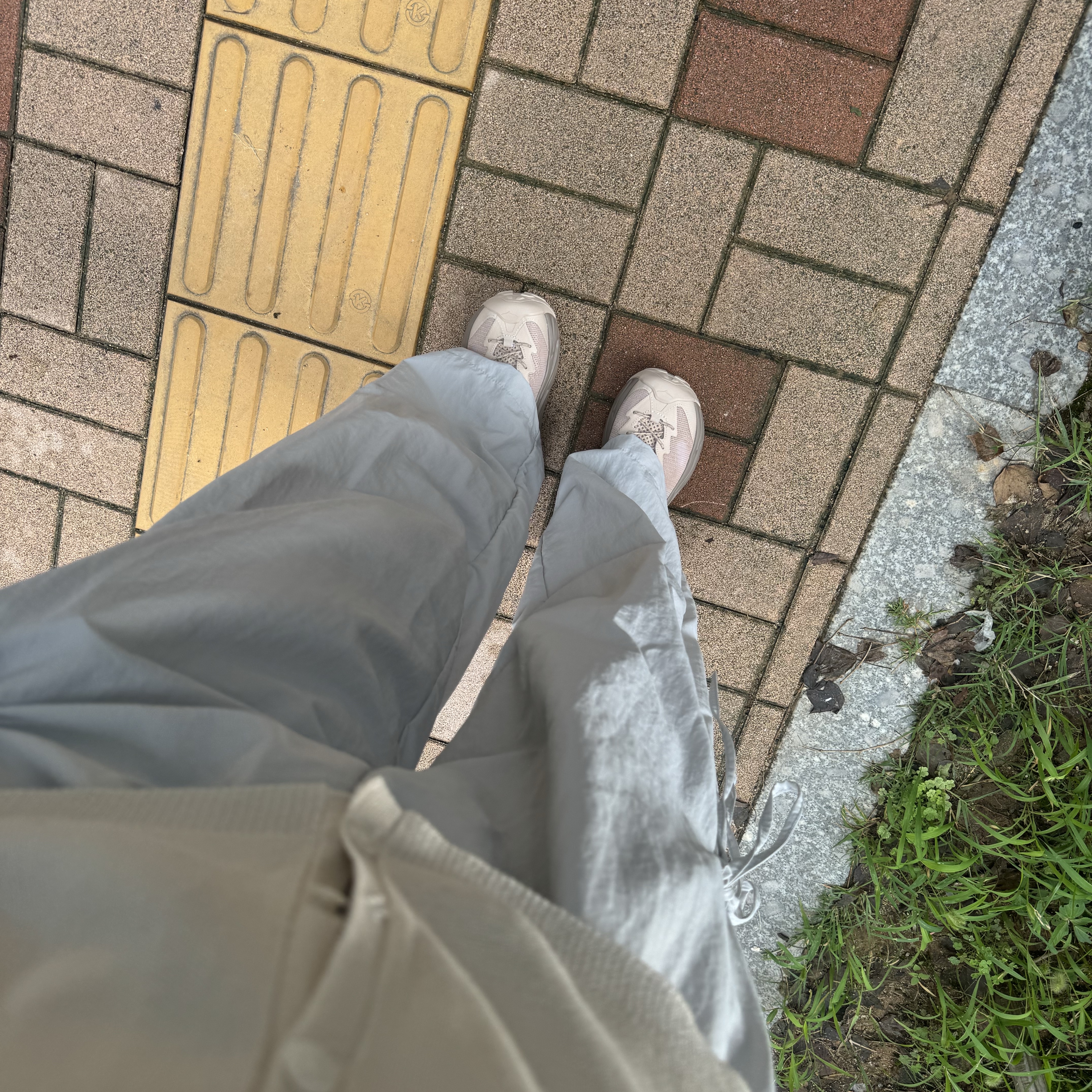(W) Hoka Hopara 2 Shifting Sand 착용 스타일 - 2