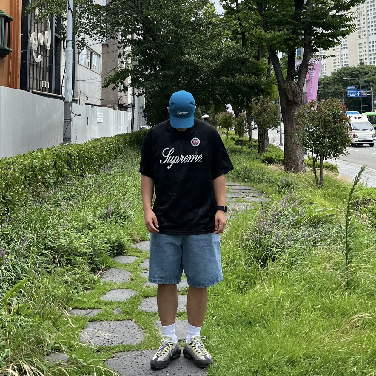 Supreme Jacquard Soccer Jersey Black - 24SS, Supreme Ventile Camp Cap Teal - 23SS 착용 스타일 - 2