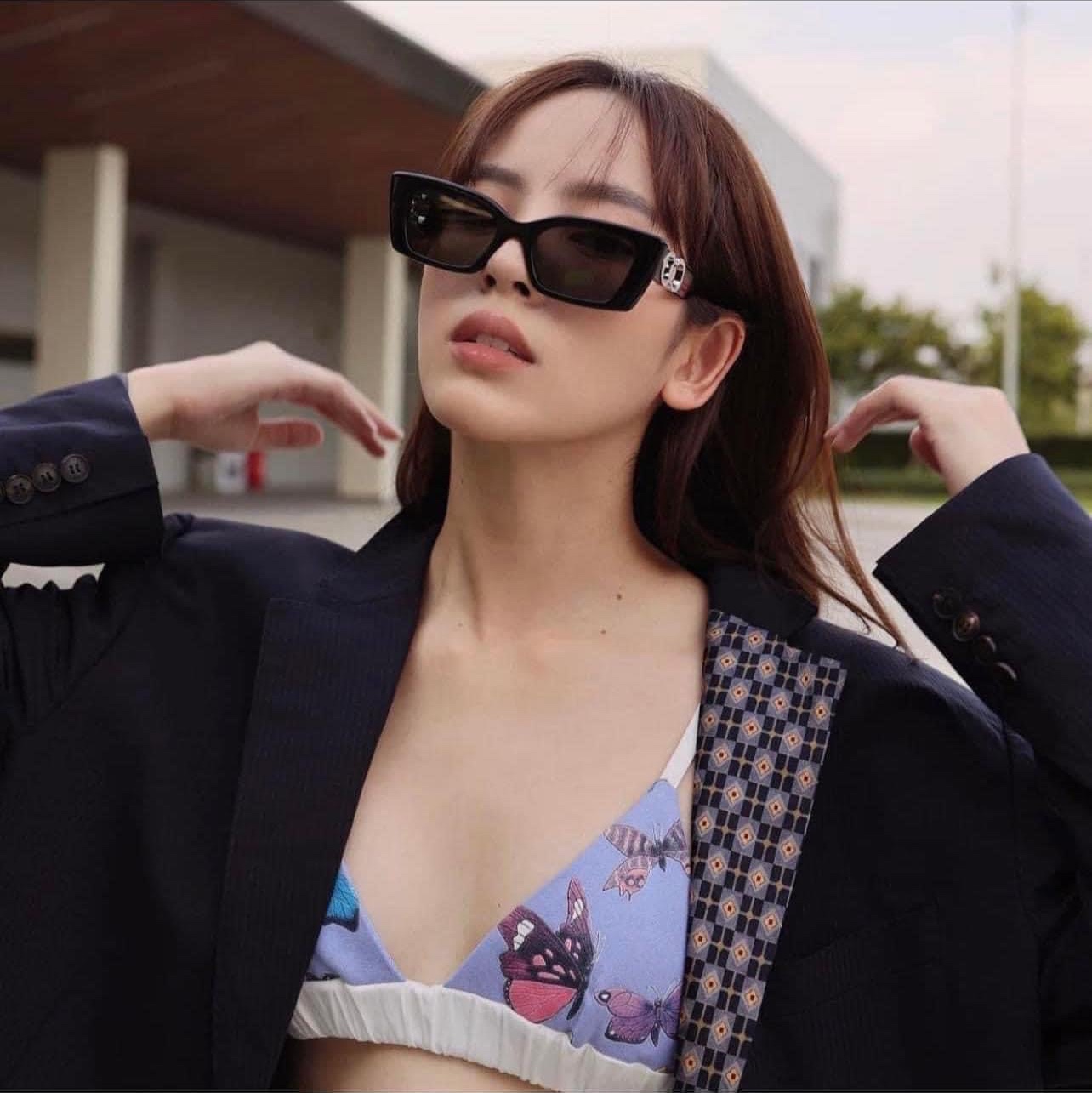 Gentle Monster x Jennie La Peche 01 Black 착용 스타일