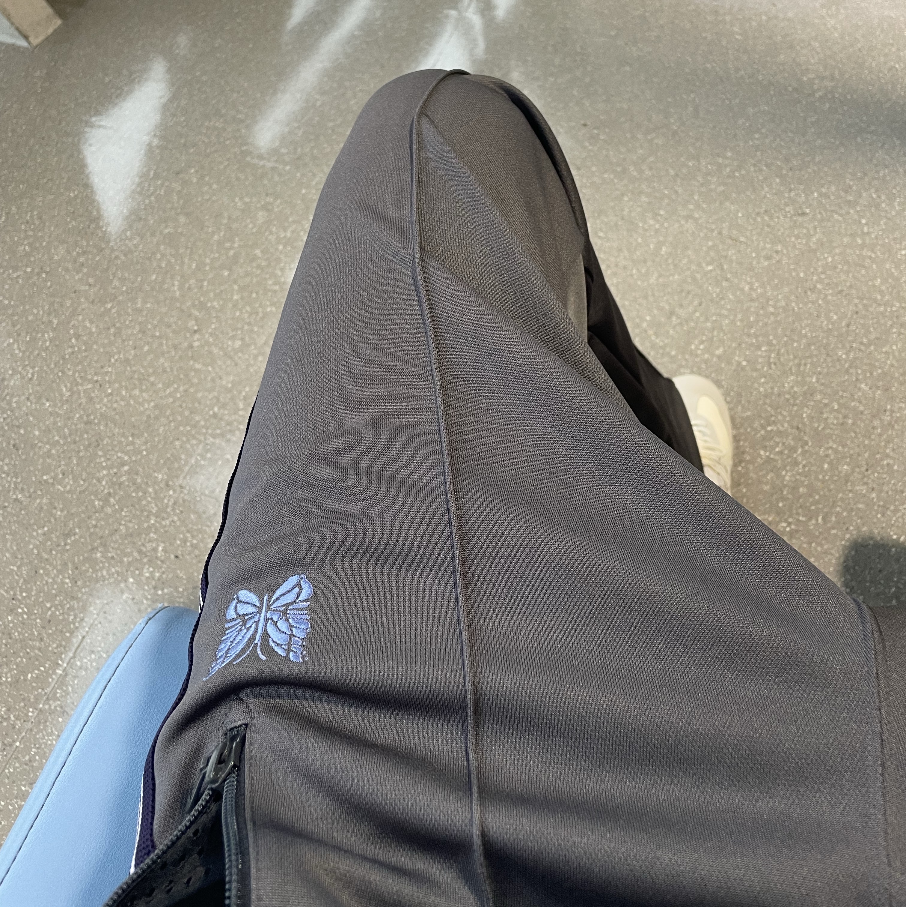 Needles x LHP H.D. Track Pants Poly Smooth Charcoal 착용 스타일