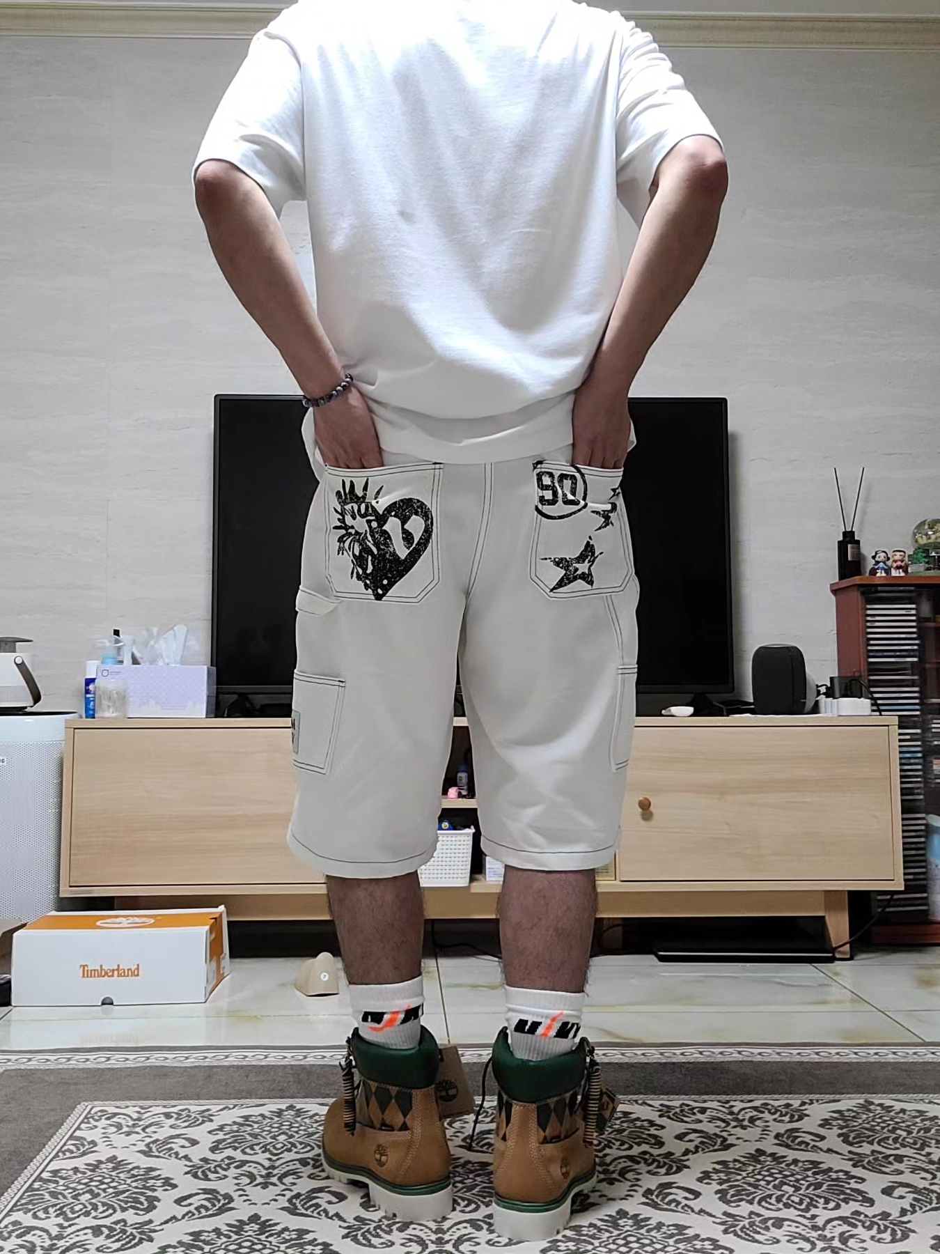 KASINA x Timberland 6 In Premium Vibram GTX Wheat 착용 스타일 - 3