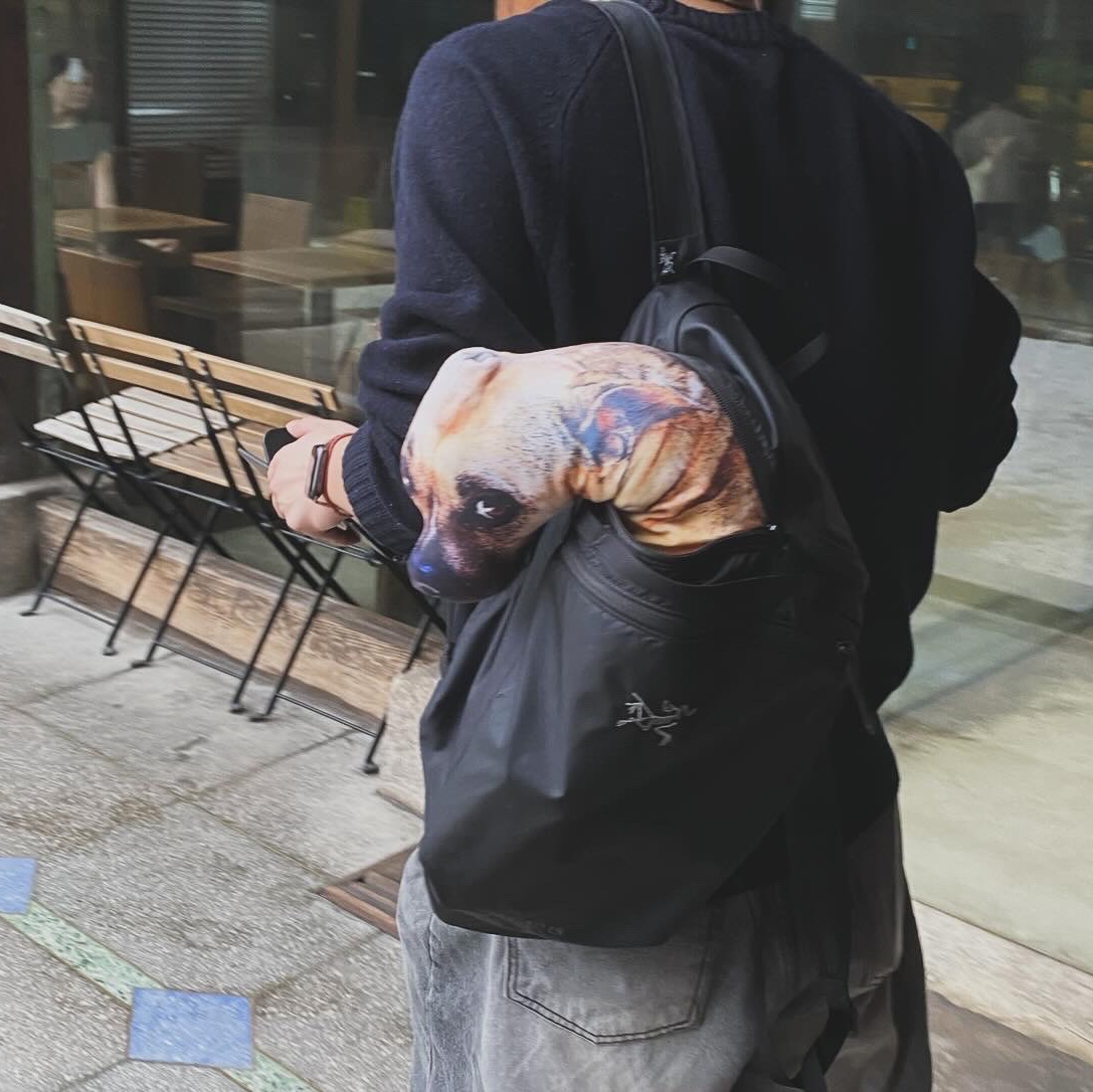 Maison Margiela Tabi Lace-Up Shoes Black, Arc'teryx Heliad 15 Backpack Black 착용 스타일 - 2