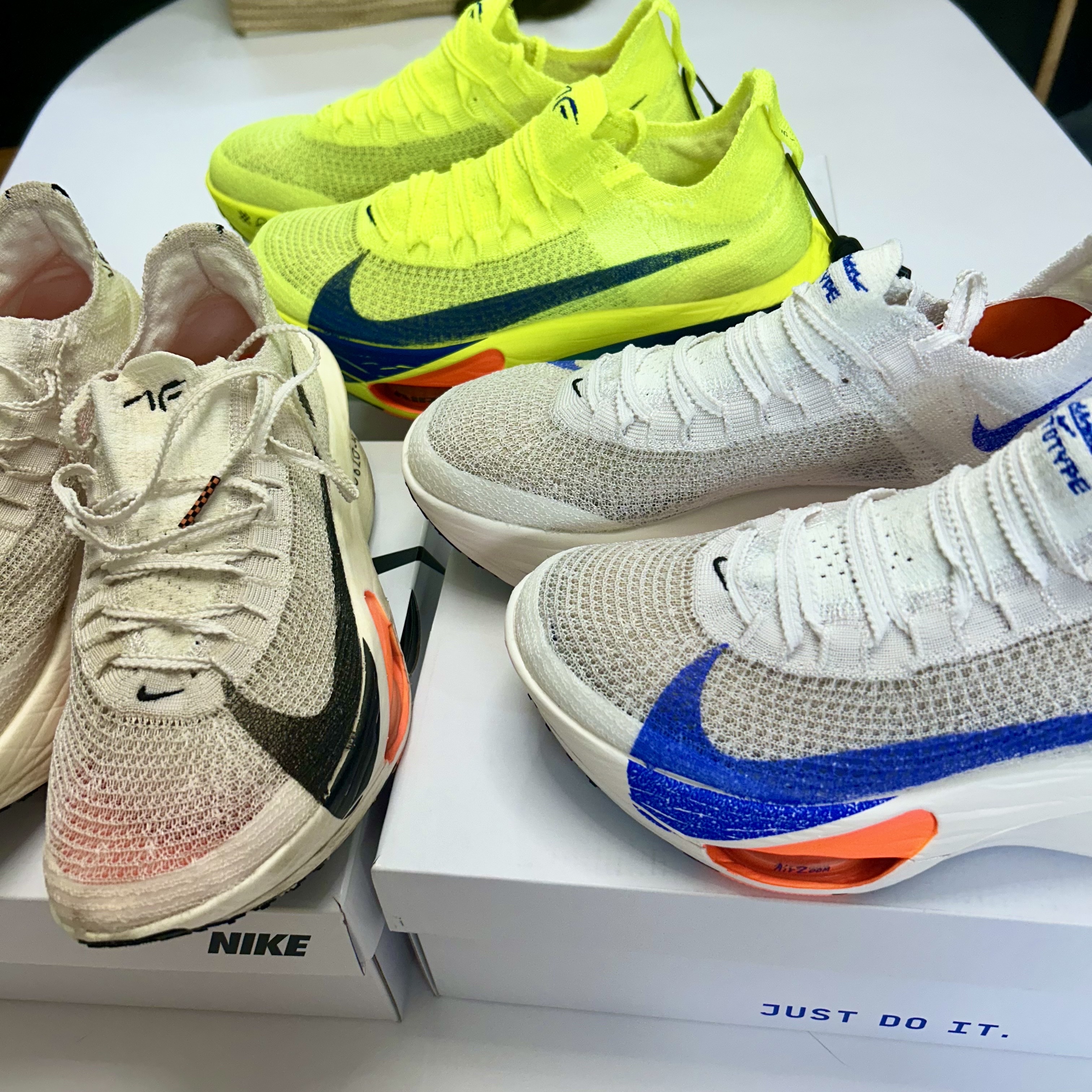 Nike Air Zoom Alphafly Next% 3 Blueprint, Nike Air Zoom Alphafly Next% 3 Volt 착용 스타일 - 1