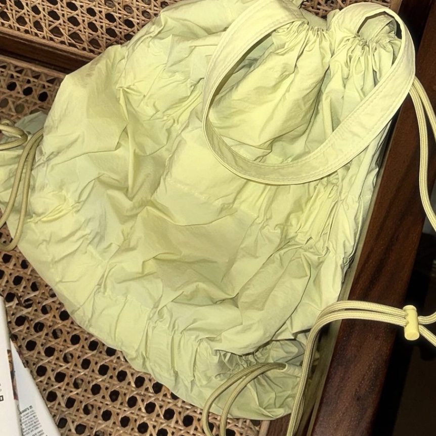 ACOC Tiered Banding Backpack Black, ACOC Tiered Banding Backpack Lime Lemon 착용 스타일