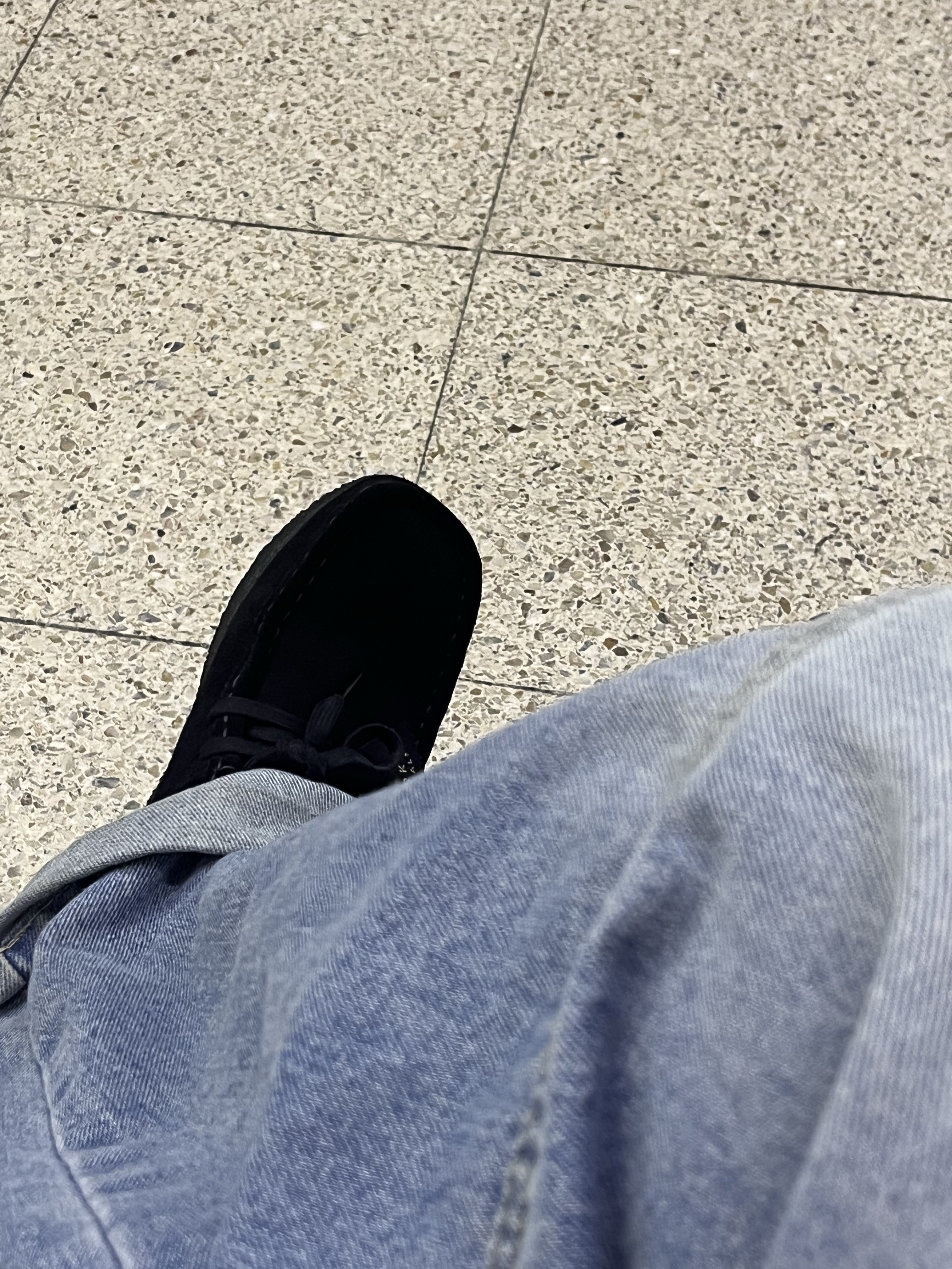 (W) Clarks Wallabee Black Suede, Adidas Superstar Track Top PB Black - KR Sizing 착용 스타일 - 2
