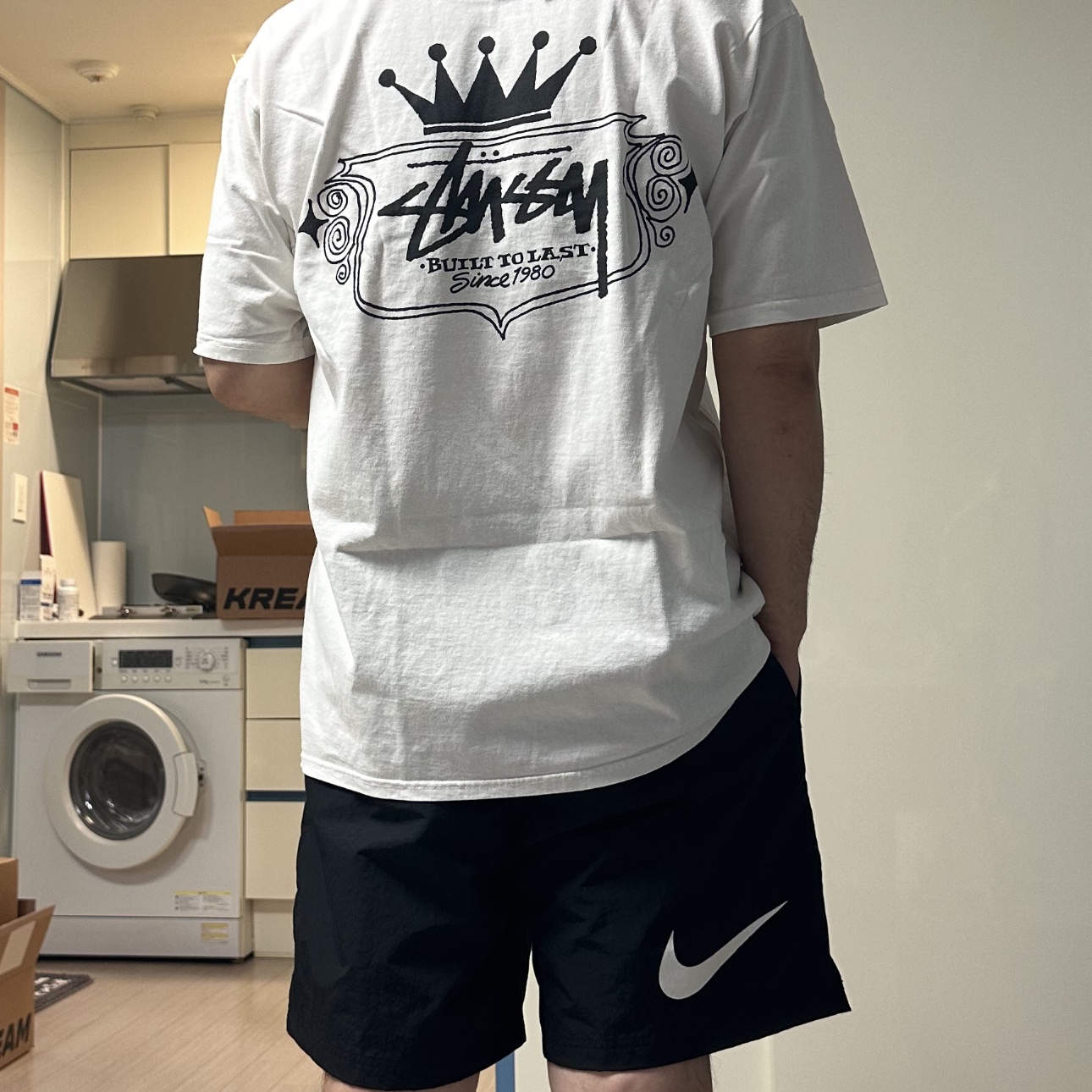 Stussy Built To Last Pigment Dyed T-Shirt Natural, Nike x Stussy Shorts Black (FJ9167-010) 착용 스타일 - 2