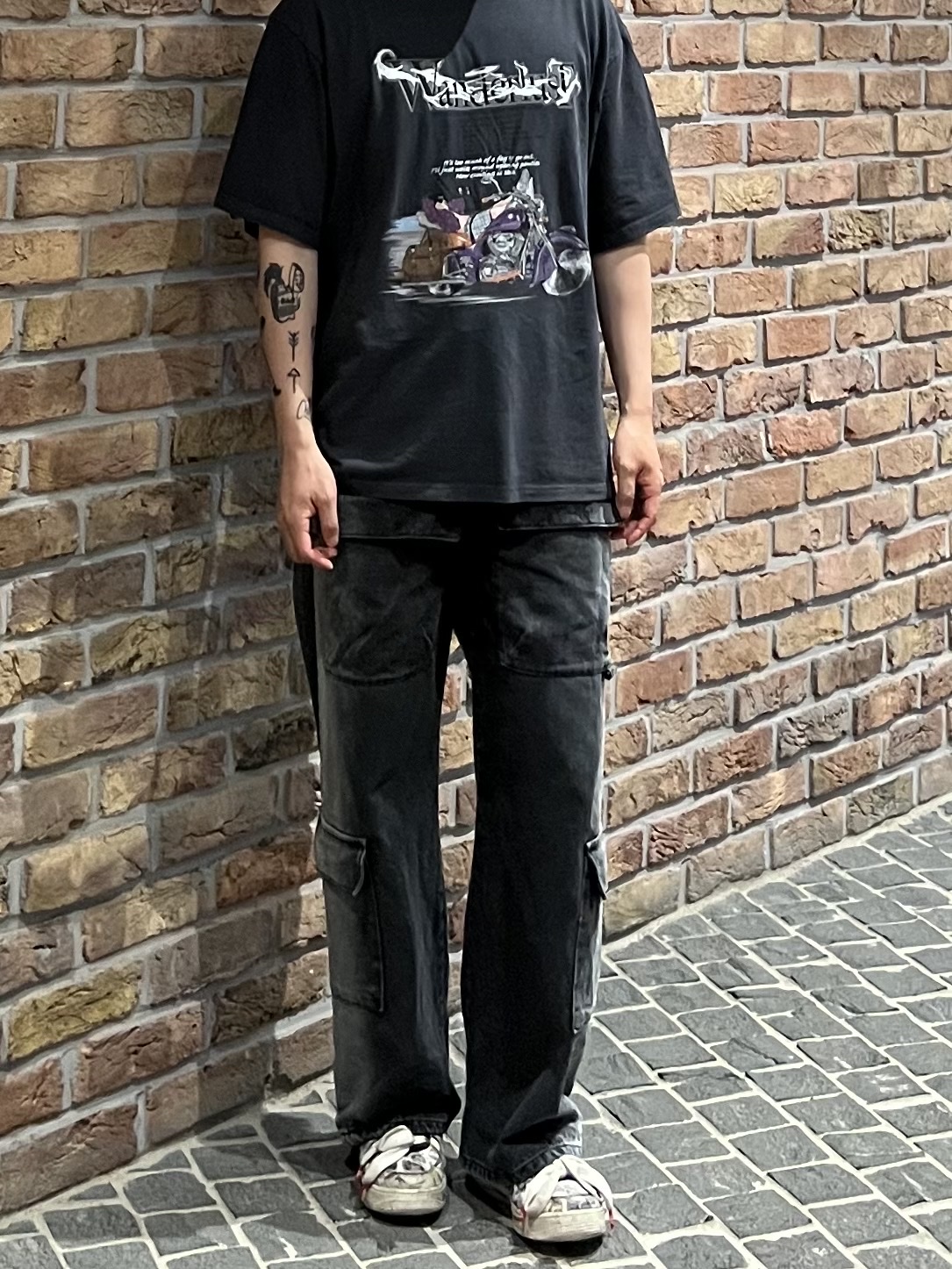 NONFLOOR Best Rock Band T-Shirt Washed Charcoal 착용 스타일 - 2