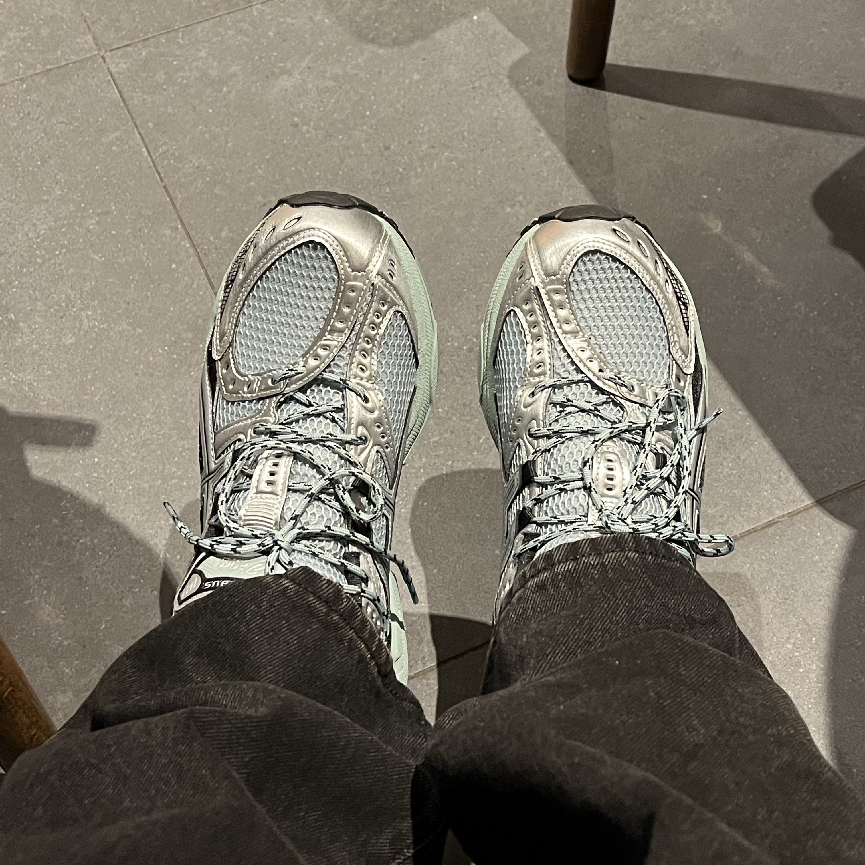 Asics Gel-Nimbus 10.1 Ocean Haze Pure Silver 착용 스타일