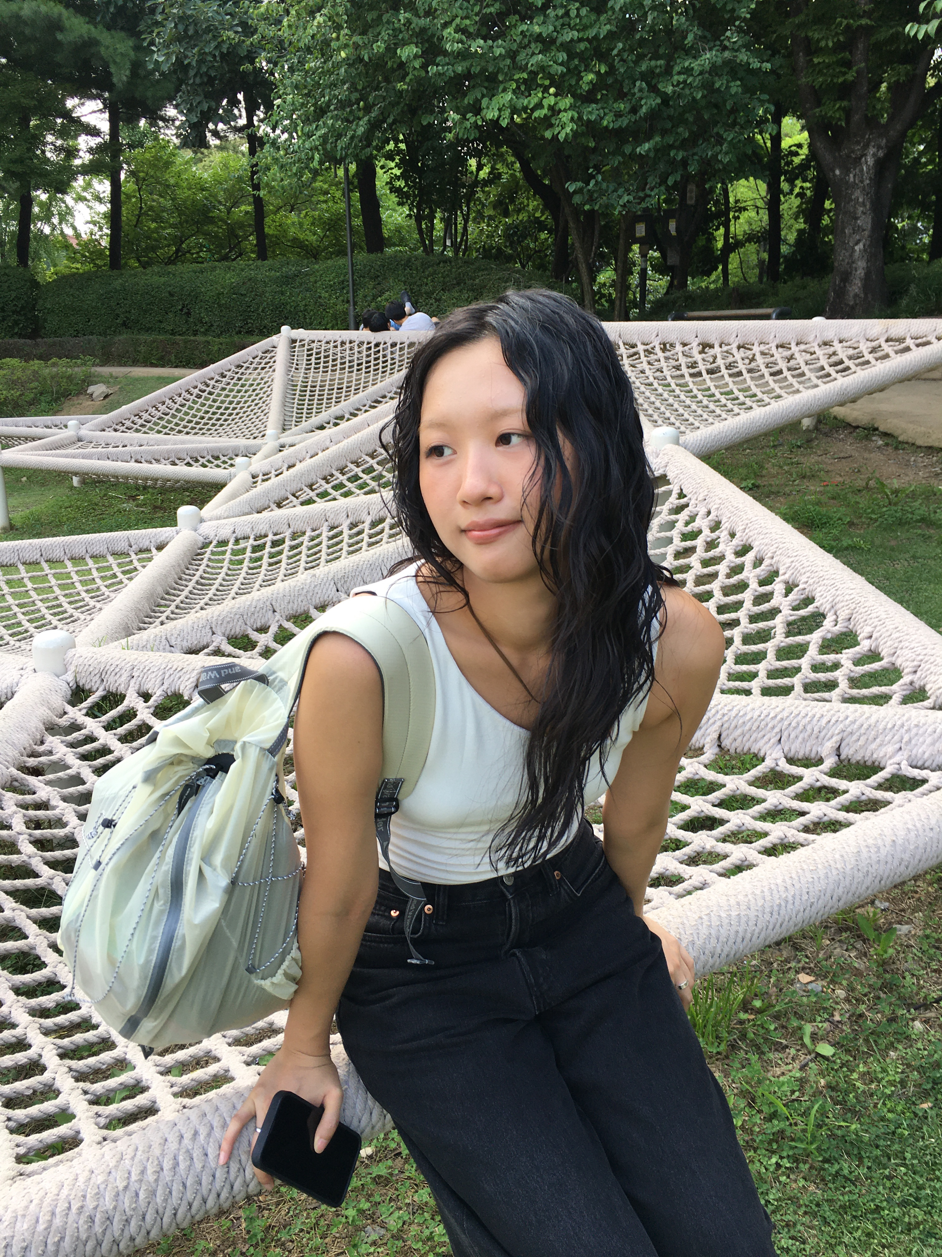 And Wander Sil Daypack Off White 착용 스타일 - 2