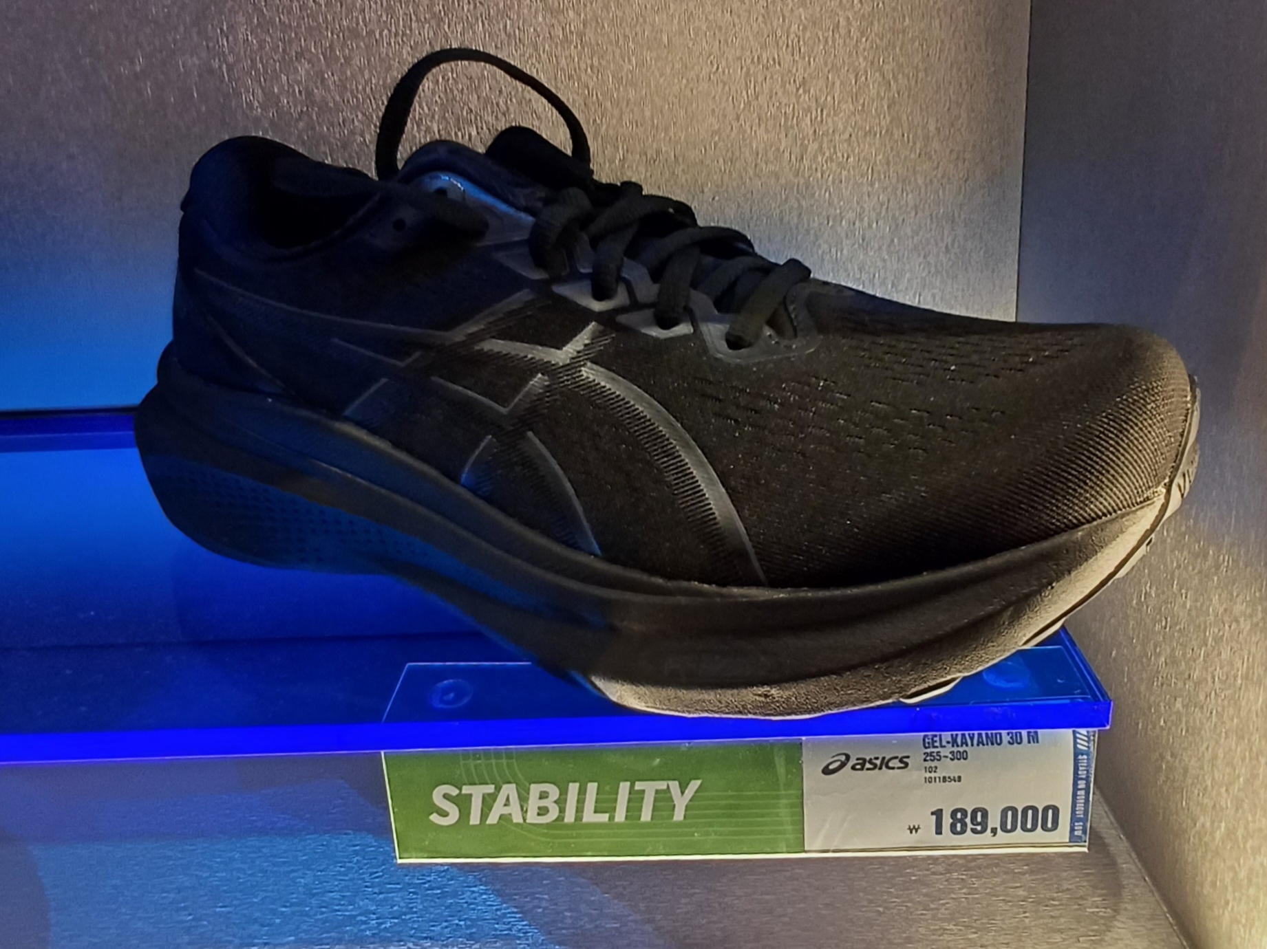 Asics Gel-Kayano 30 Black 착용 스타일
