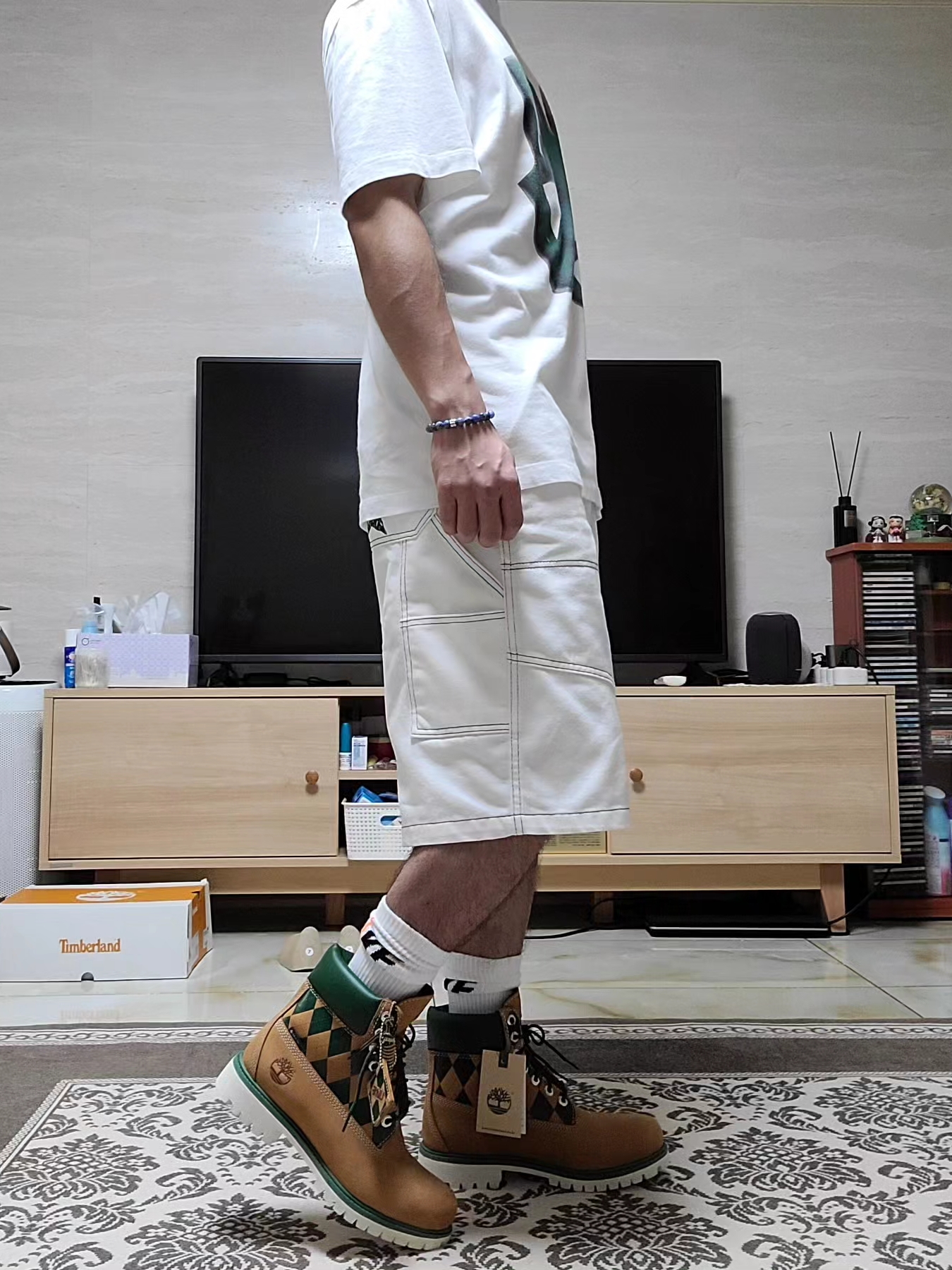 KASINA x Timberland 6 In Premium Vibram GTX Wheat 착용 스타일 - 2