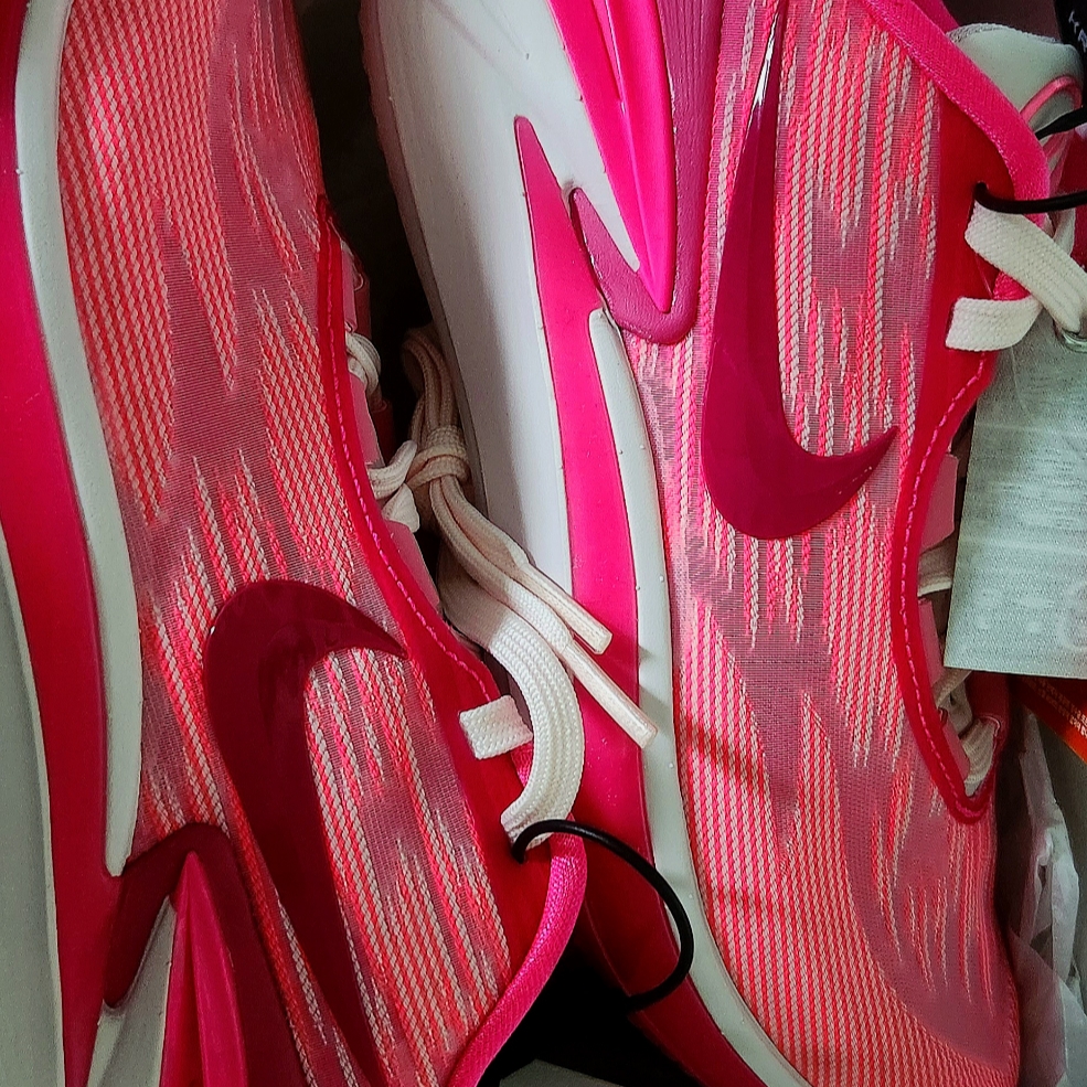 Nike Air Zoom GT Cut 2 EP Hyper Pink 착용 스타일