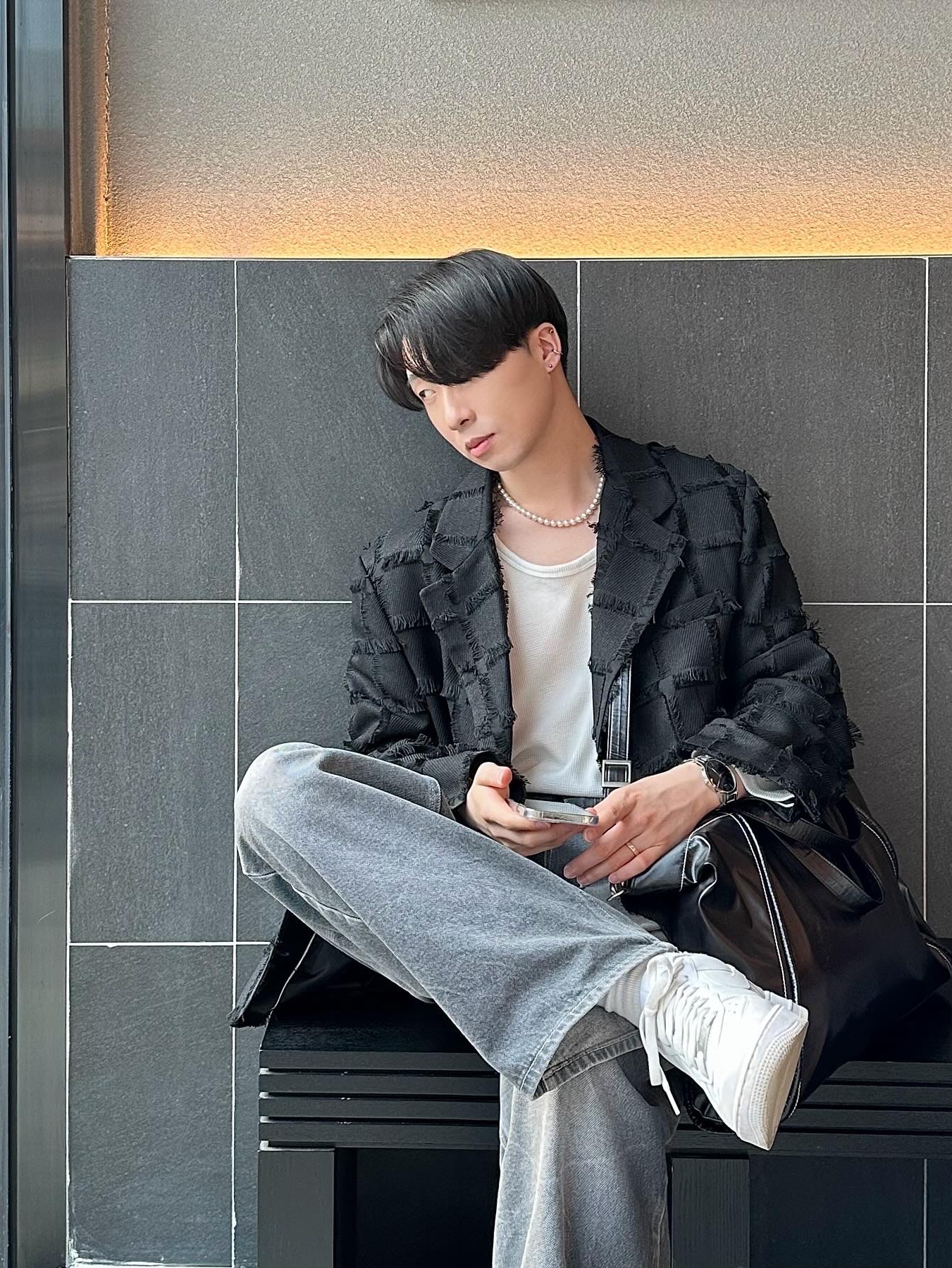 Matin Kim Big Coating Tote Bag Black, Nike Air Force 1 '07 Low White 착용 스타일 - 2