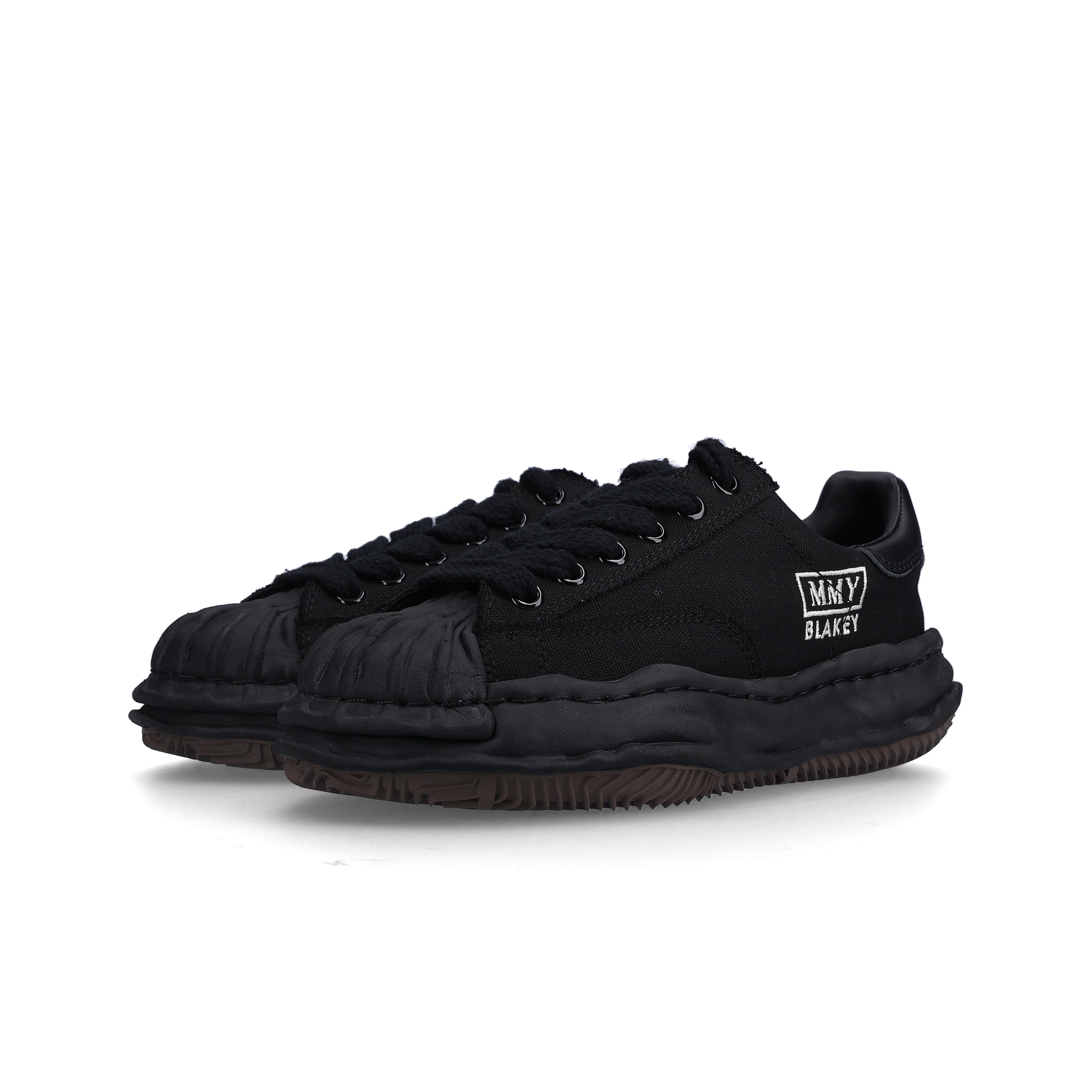 메종 미하라 야스히로 블레이키 OG 솔 캔버스 로우탑 스니커즈 블랙 블랙(Maison Mihara Yasuhiro Blakey OG Sole Canvas Low-top Sneakers Black Black)