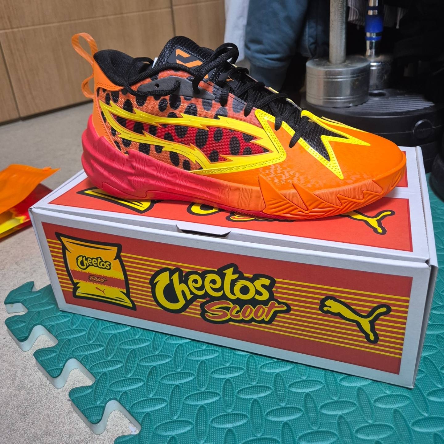 Puma x Cheetos Scoot Zeros For All Time Red Rickie Orange 착용 스타일 - 1