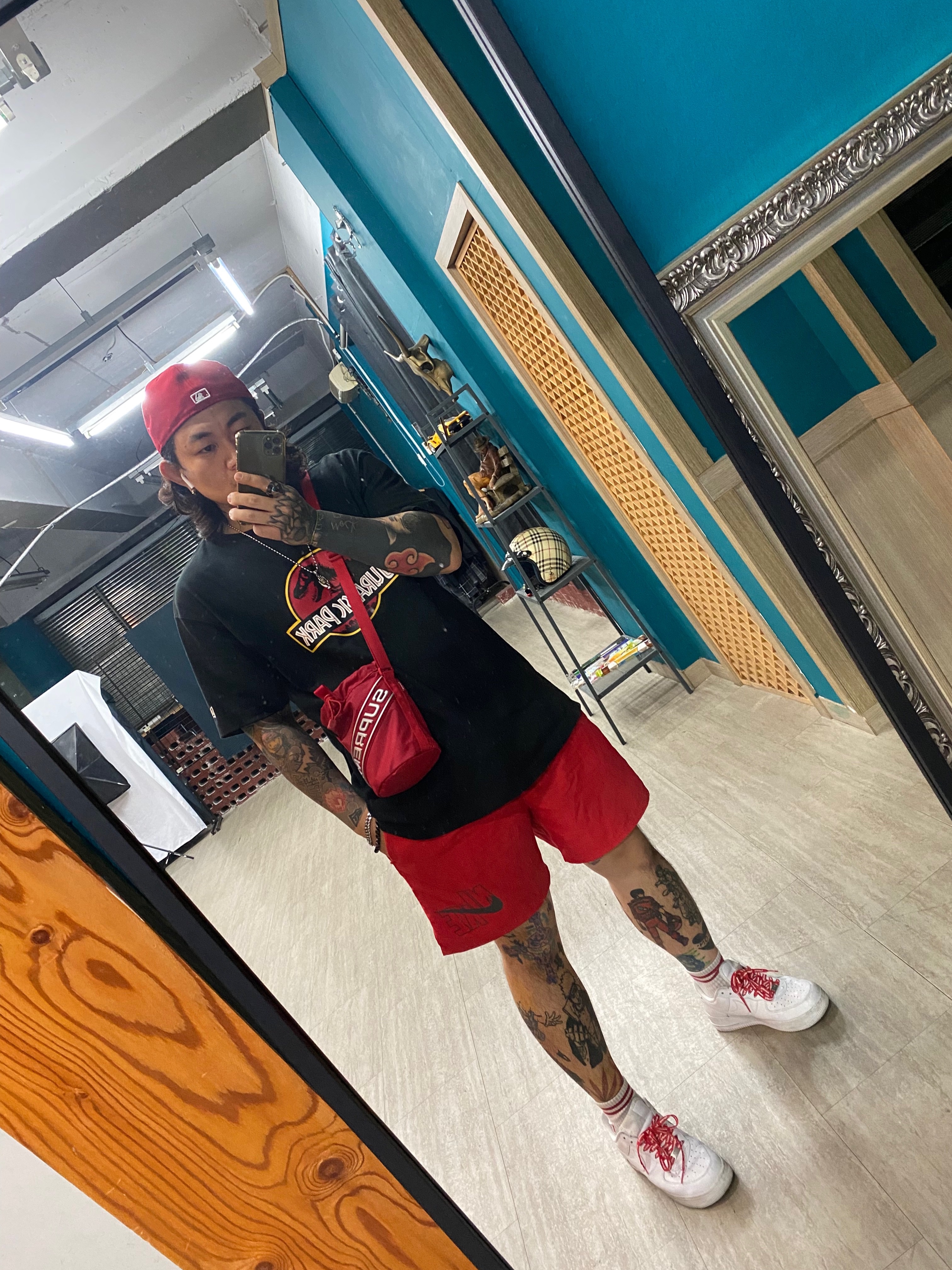 Supreme Small Cinch Pouch Red - 23FW, Nike x Supreme Air Force 1 Low White 착용 스타일