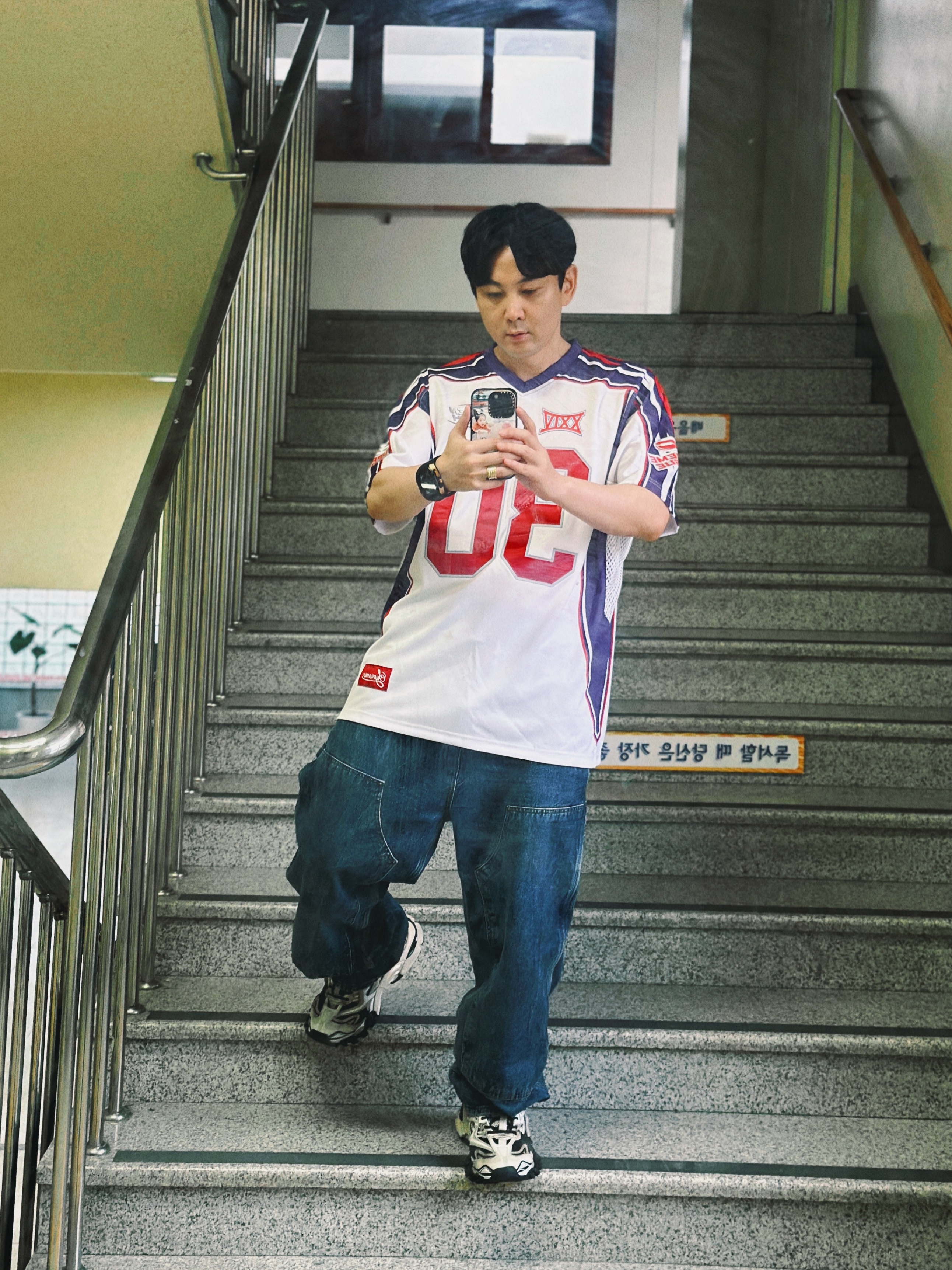 Supreme Sudden Death Football Jersey White - 24SS, Supreme Repeat Leather Belt Black 착용 스타일