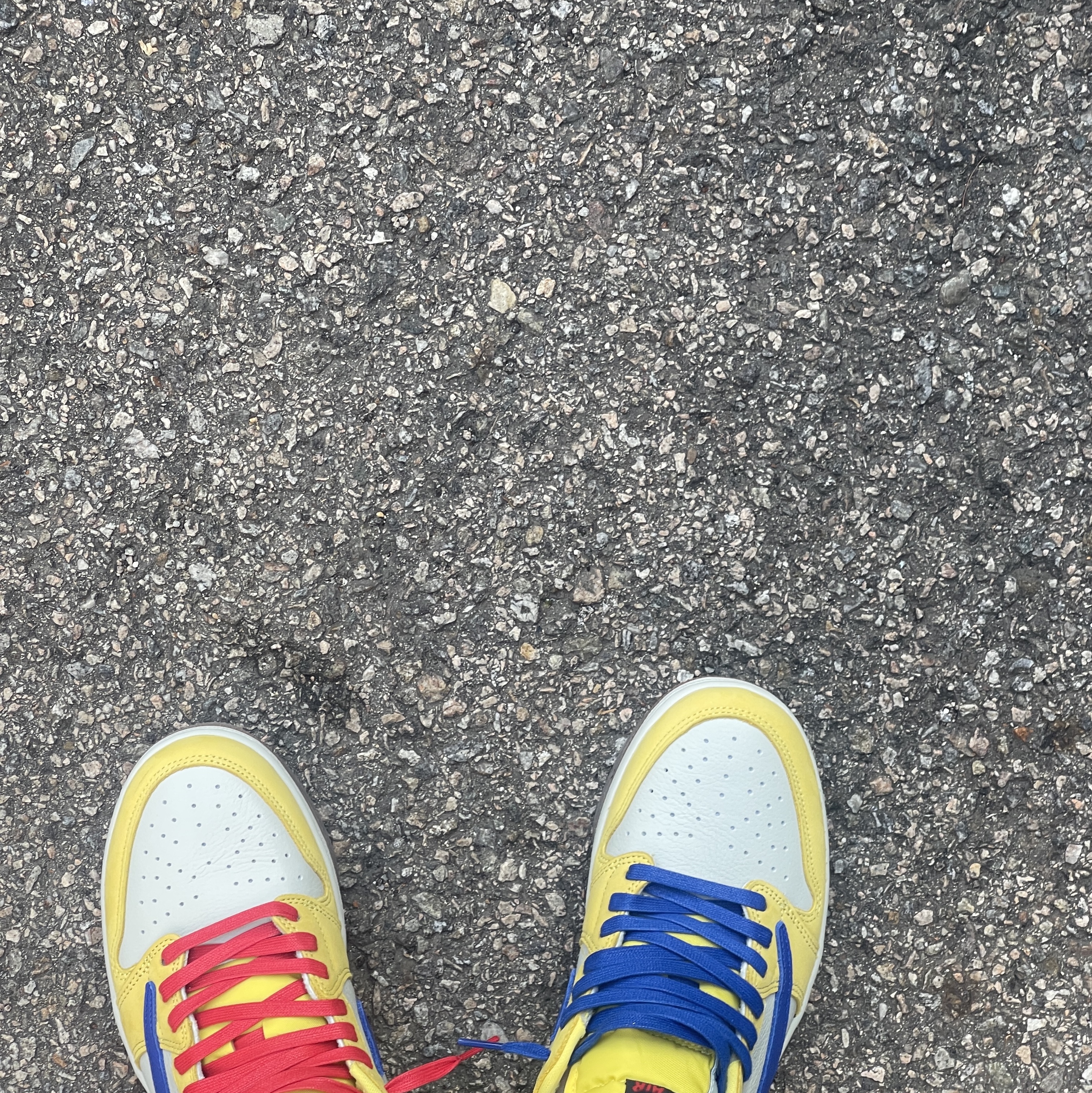 (W) Jordan 1 x Travis Scott Retro Low OG SP Canary 착용 스타일