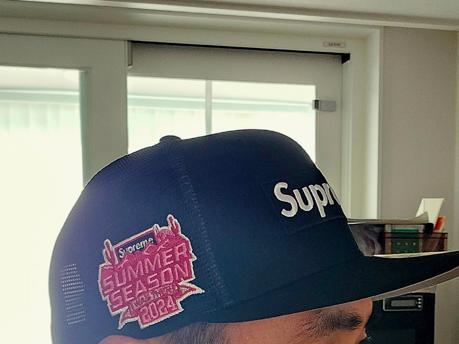 Supreme Box Logo Mesh Back New Era Black - 24SS 착용 스타일 - 8