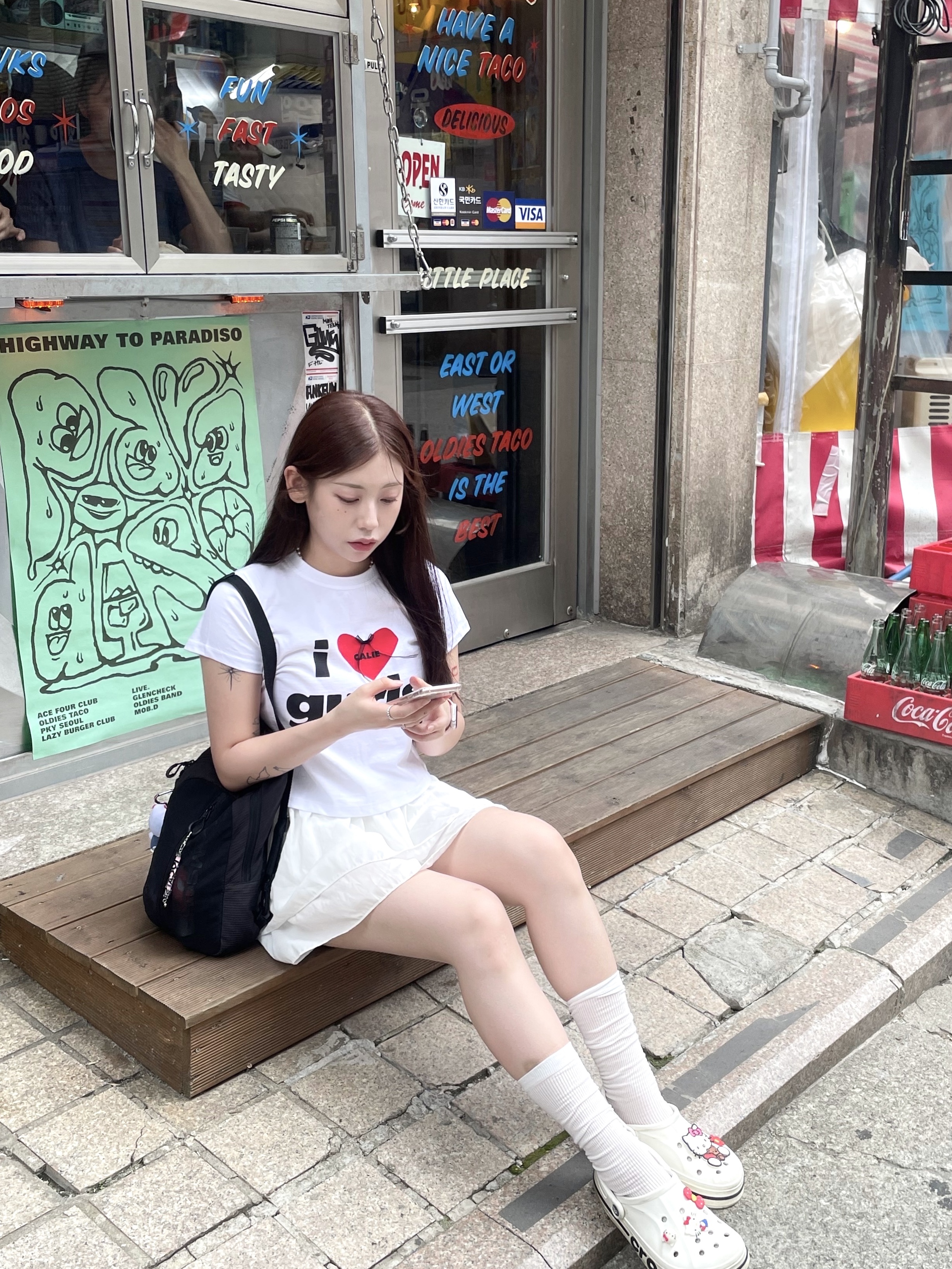 Mischief 2Way Mesh Sling Bag Black, Crocs Bayaband Clog White Navy 착용 스타일 - 2