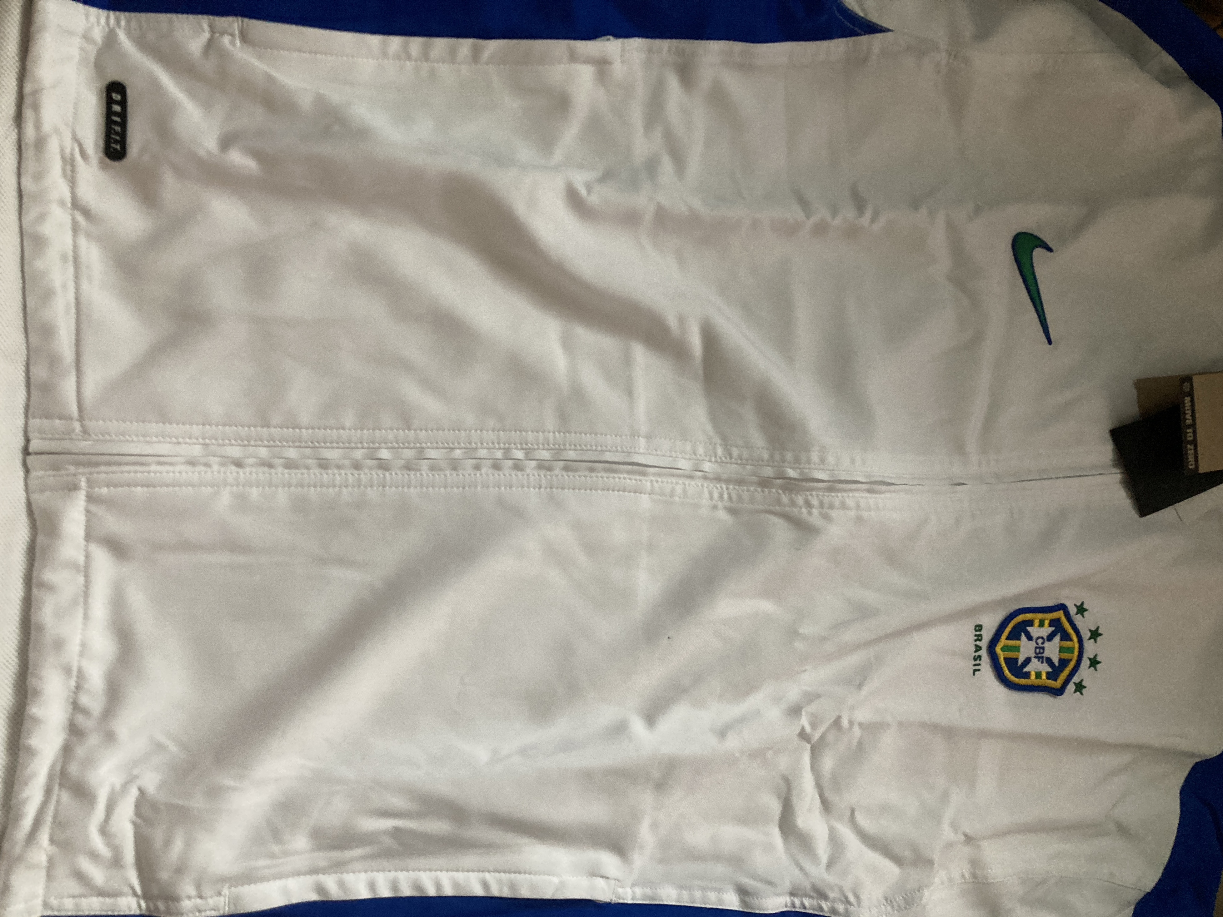 Nike Brazil 1998 Reissue Soccer Replica Track Jacket White (FZ6681-100) 착용 스타일 - 1