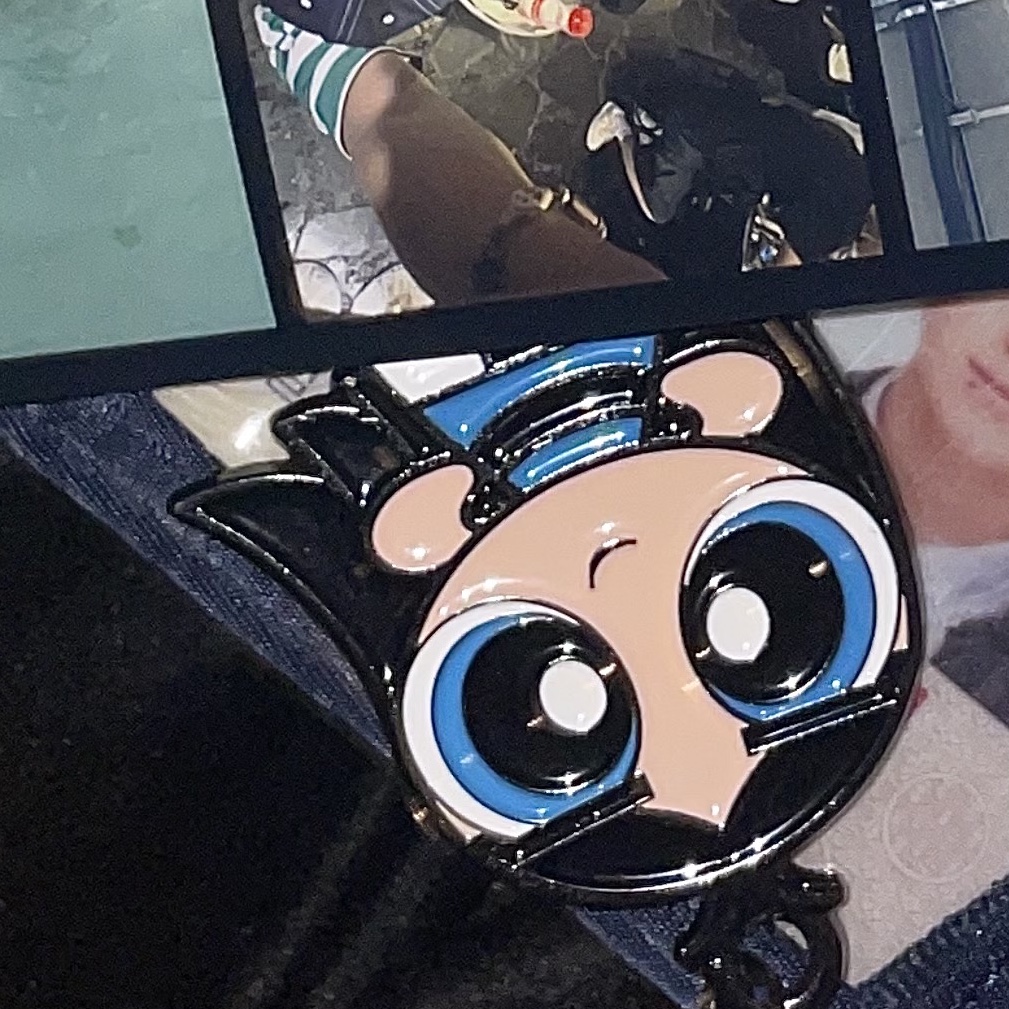 NewJeans x The Powerpuff Girls Metal Keyring Minji 착용 스타일