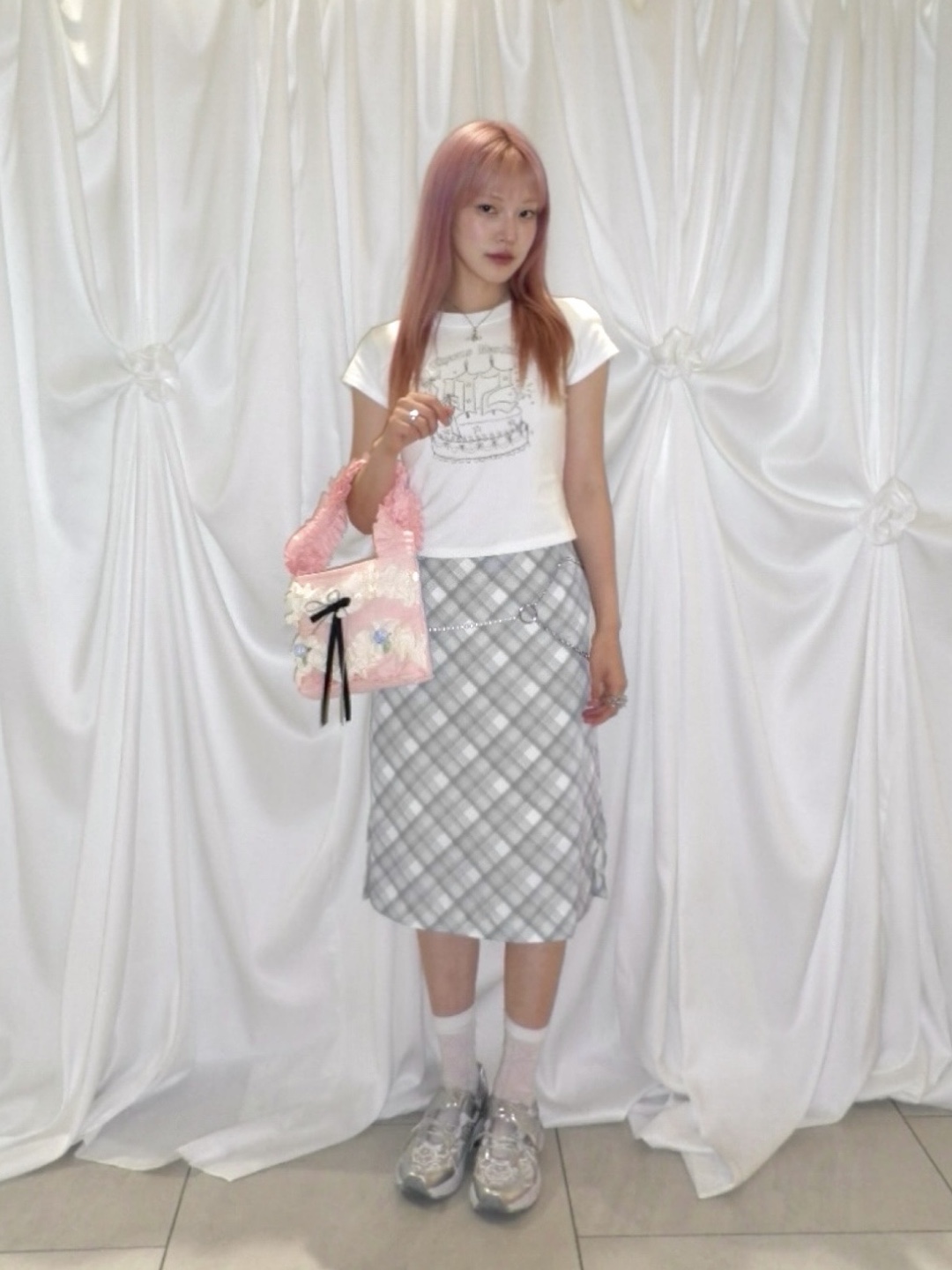 Adidas Tobacco Pantone Mesa, New Balance x Worksout Rebound Summer Exclusive Black 착용 스타일 - 4