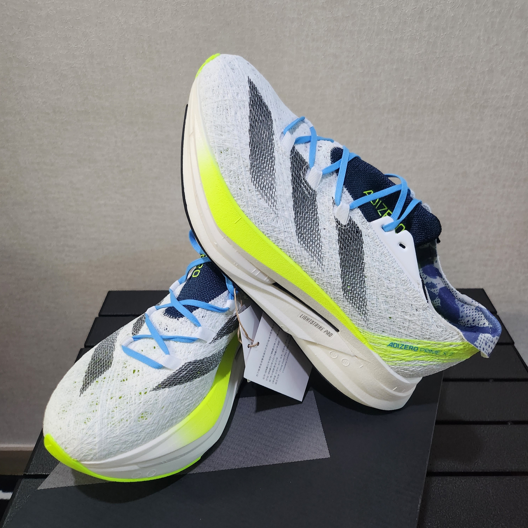 Adidas Adizero Prime X 2 Strung Cloud White Wonder Silver 착용 스타일 - 2