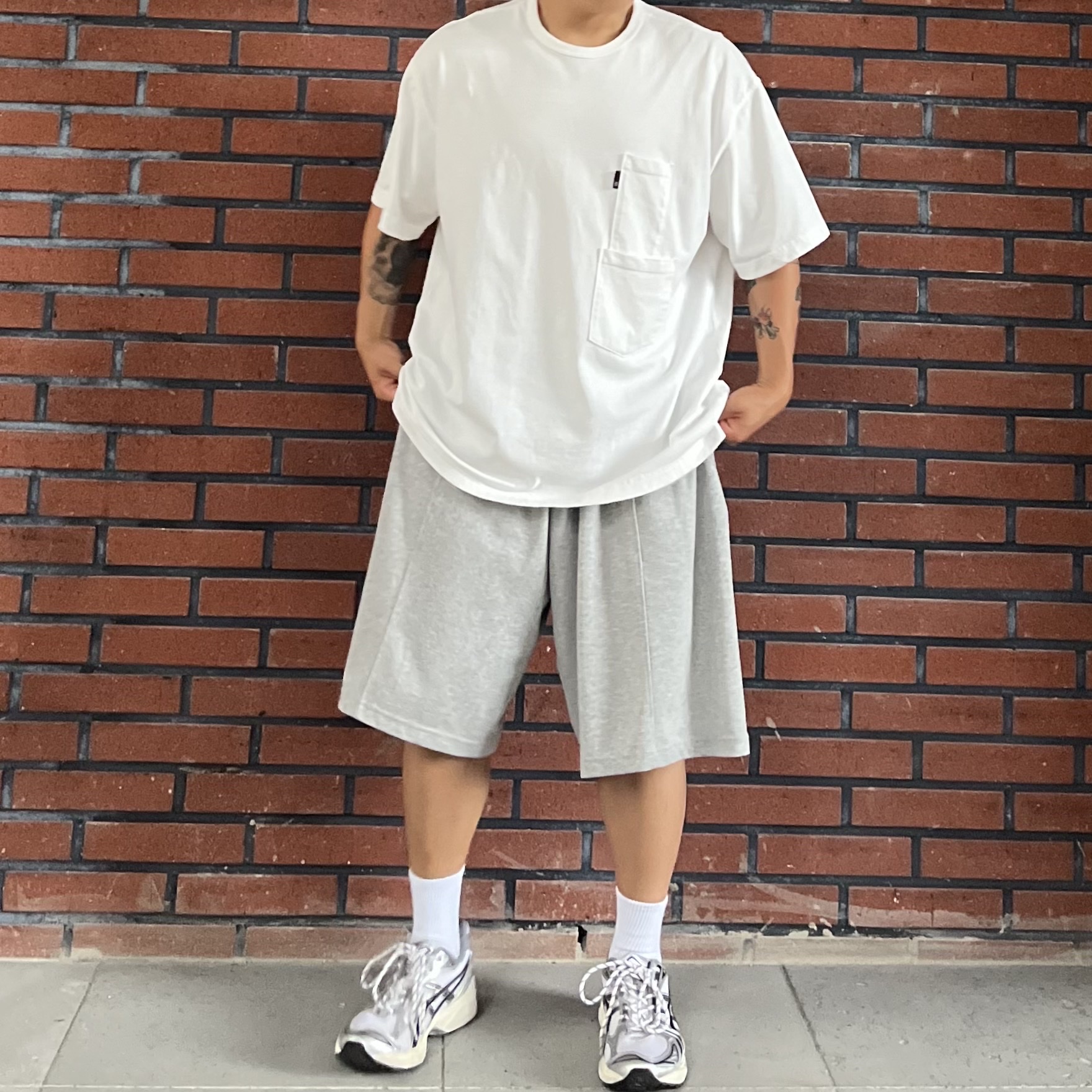 Asics x JJJJound Gel-Kayano 14 Silver Black 착용 스타일 - 1