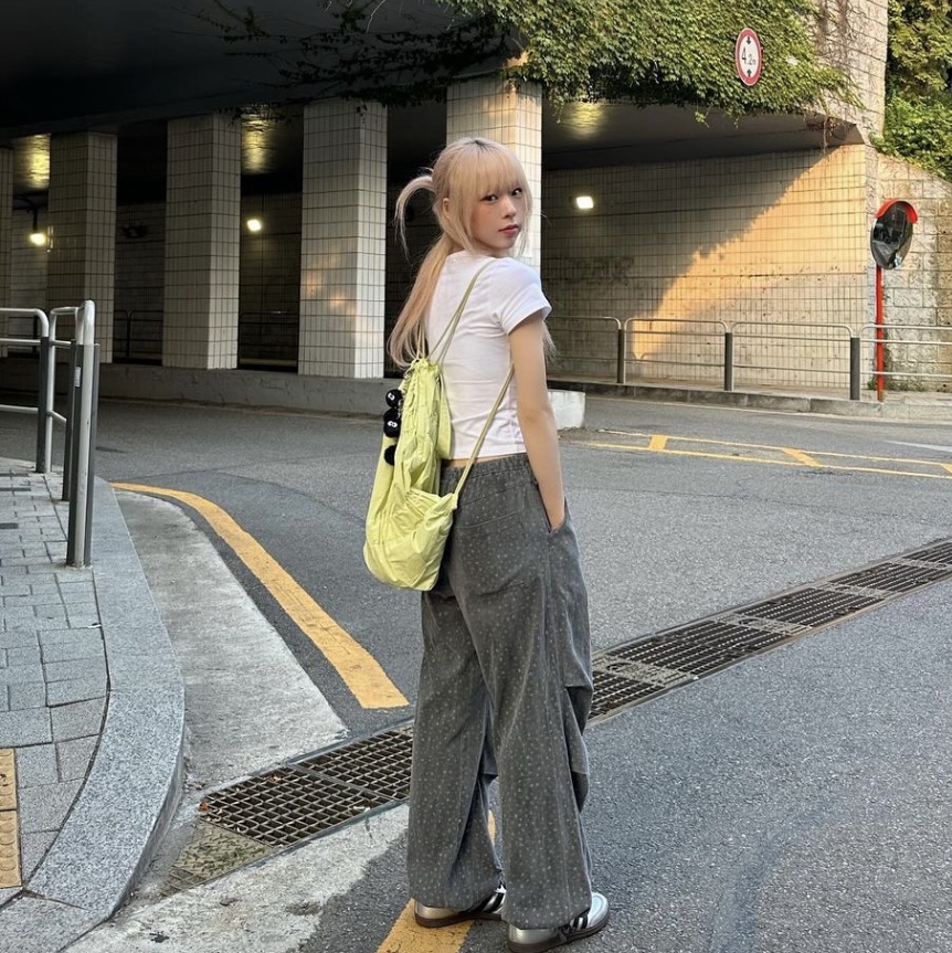 ACOC Tiered Banding Backpack Black, ACOC Tiered Banding Backpack Lime Lemon 착용 스타일