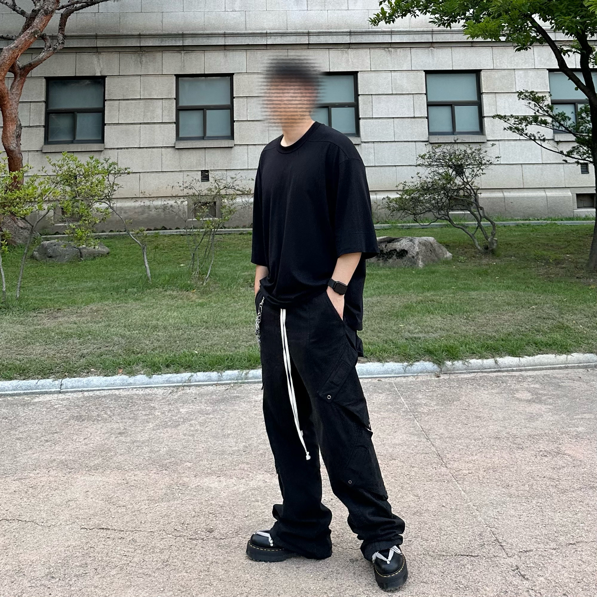 Dr. Martens x Rick Owens 1460 RO Leather Lace Up Platform Boots Black Lunar, Undermycar Leachianus Multiple Tangles Double Logo Chain Down Blue - 23SS 착용 스타일 - 1